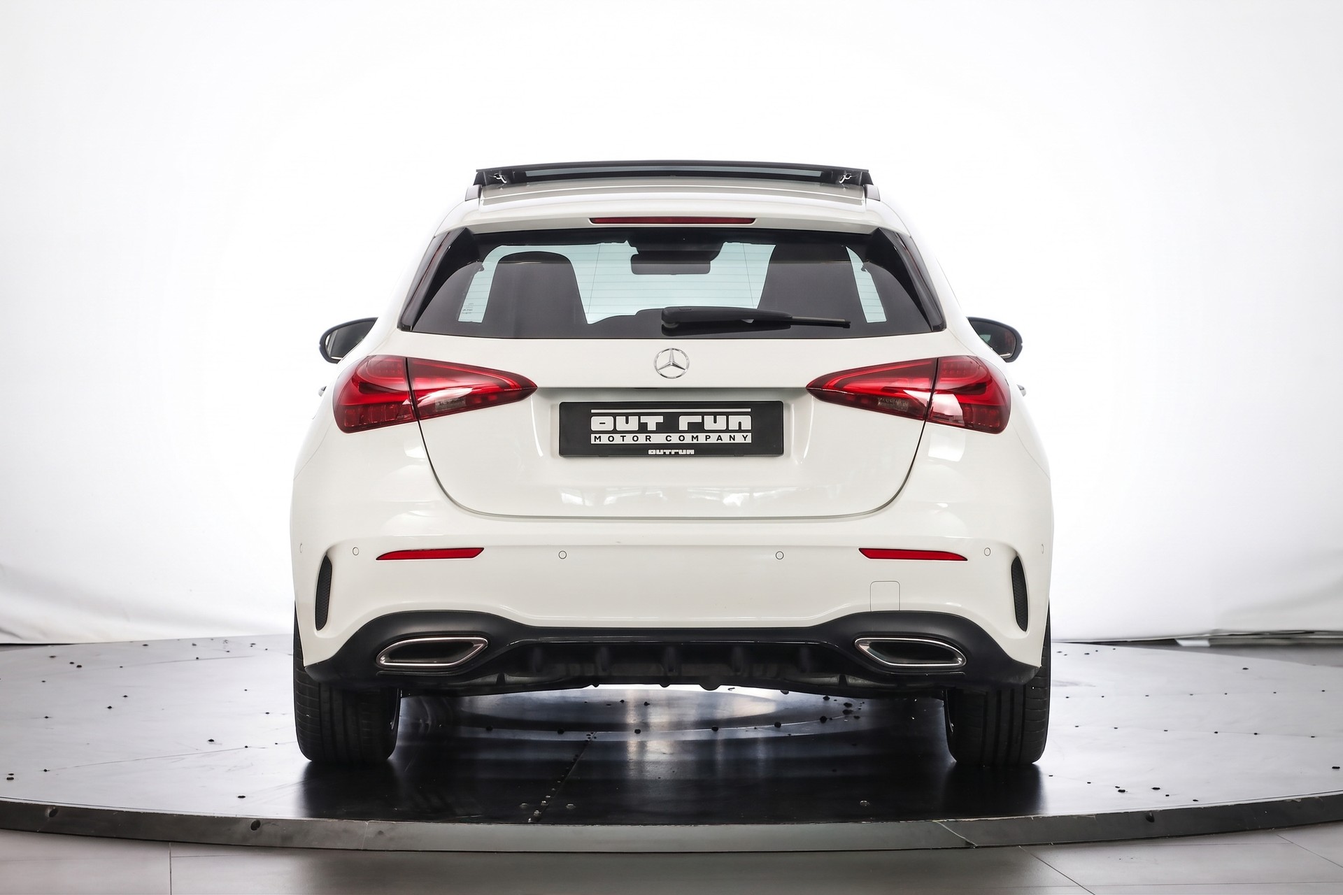 MERCEDES-BENZ A 180 7G-DCT-image-2