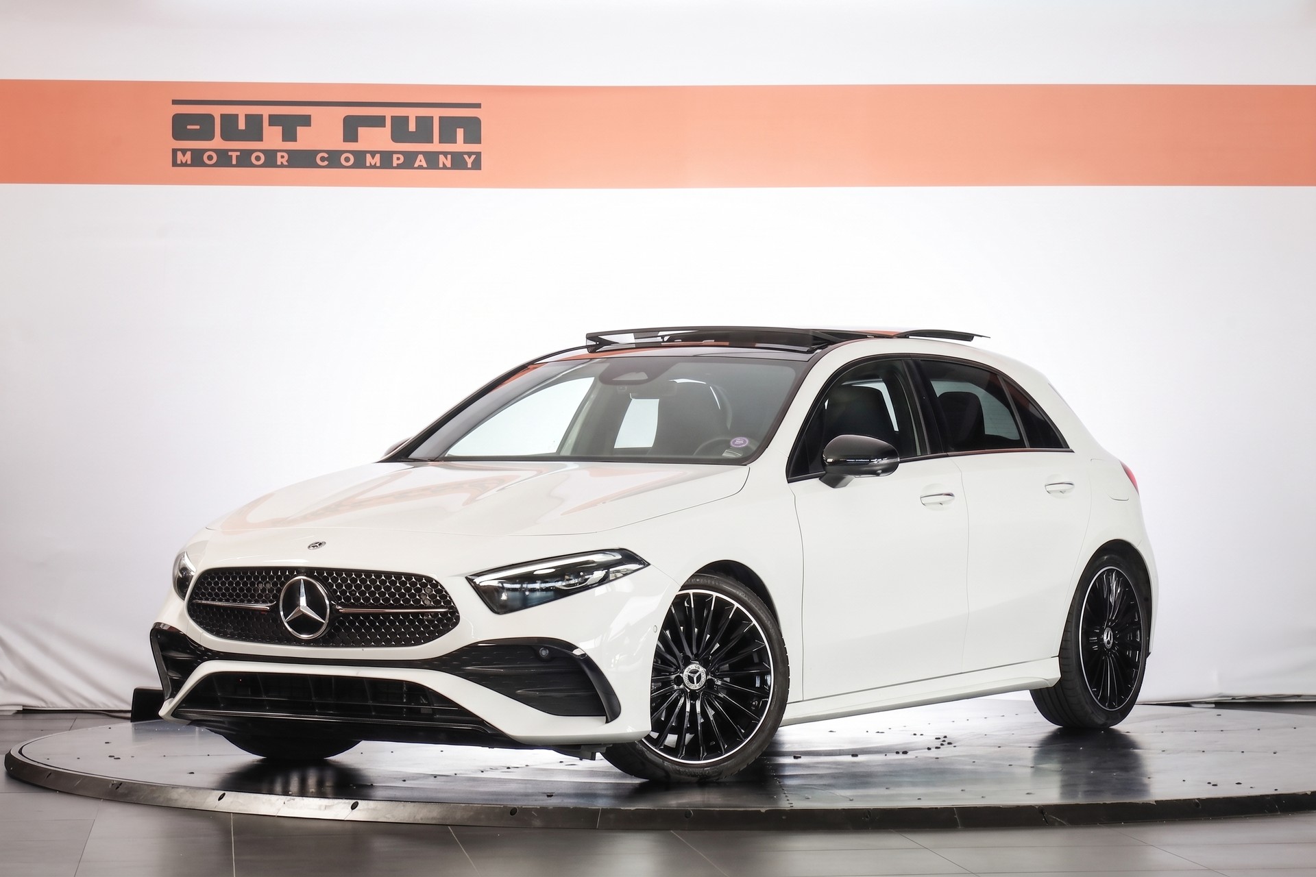 MERCEDES-BENZ A 180 7G-DCT-image-0