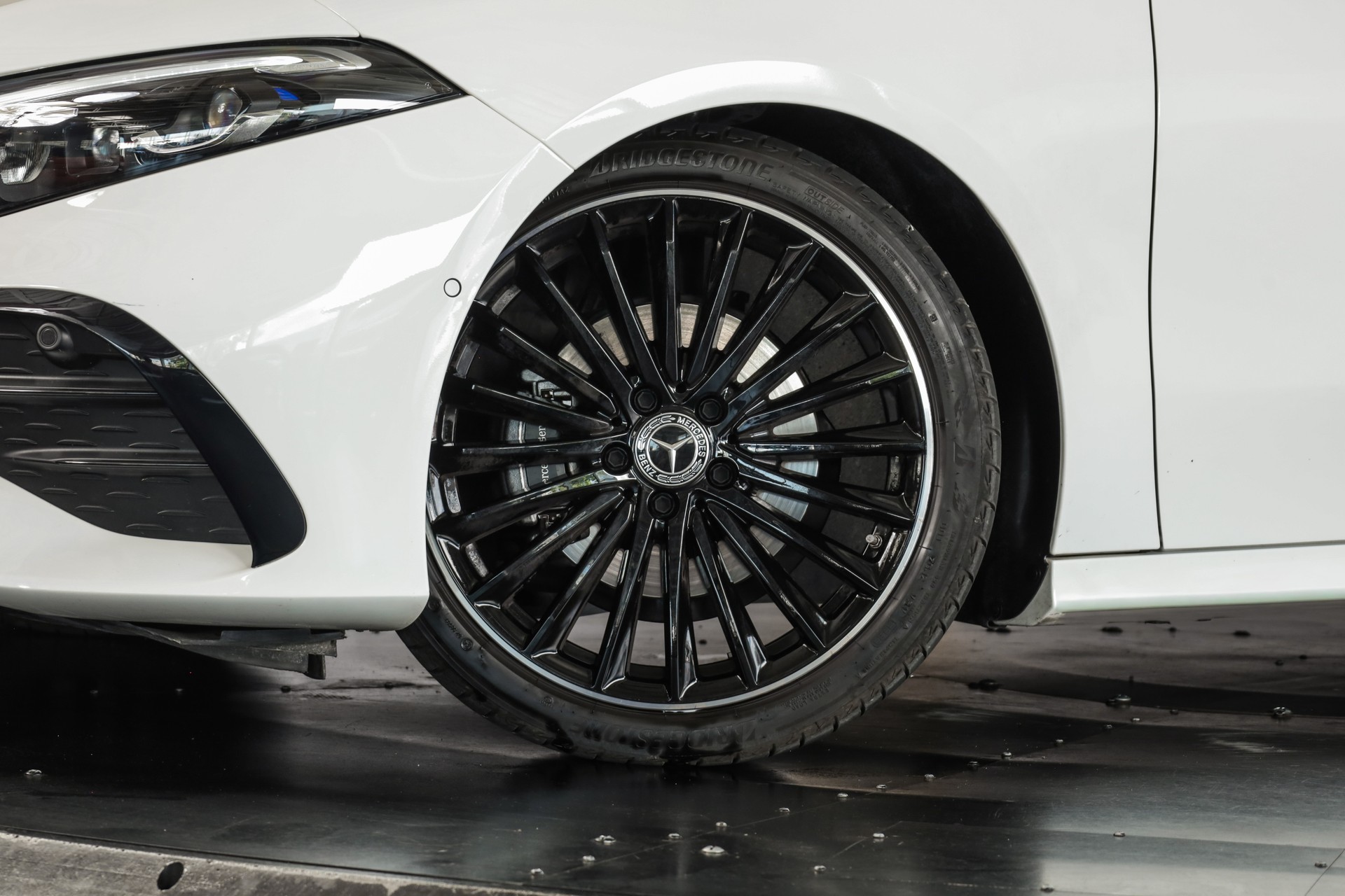 MERCEDES-BENZ A 180 7G-DCT-image-9