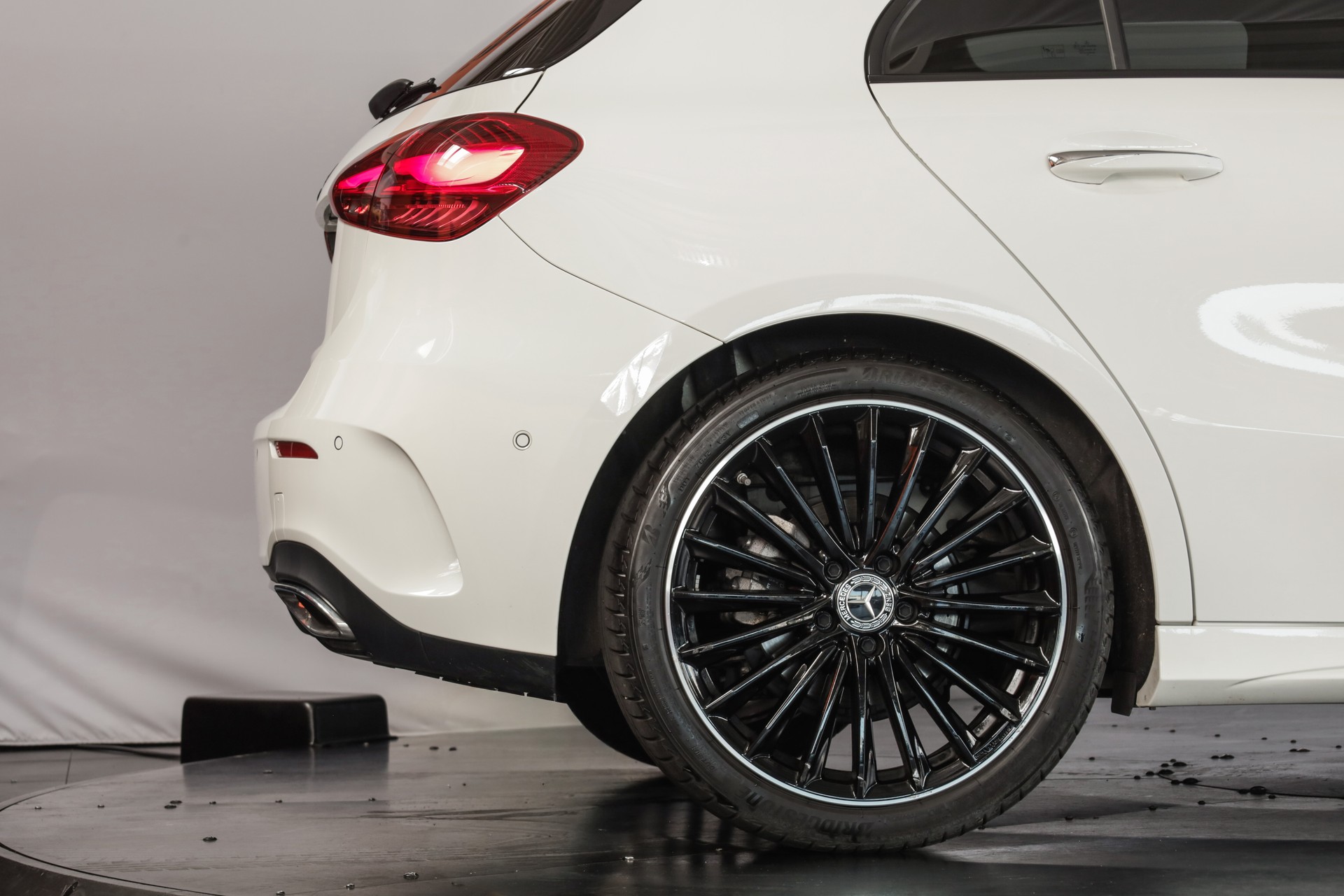 MERCEDES-BENZ A 180 7G-DCT-image-7