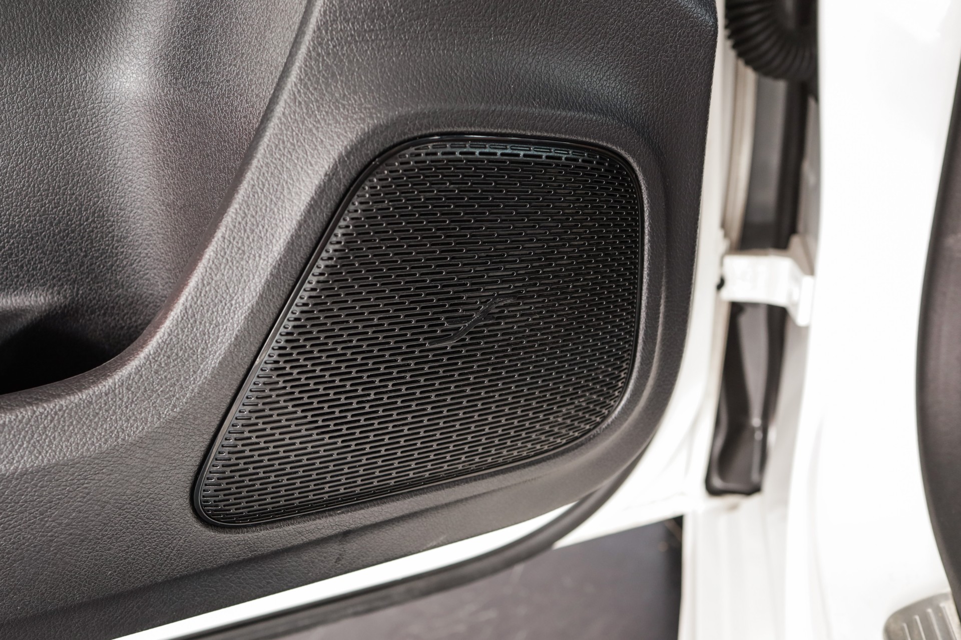 MERCEDES-BENZ A 180 7G-DCT-image-26