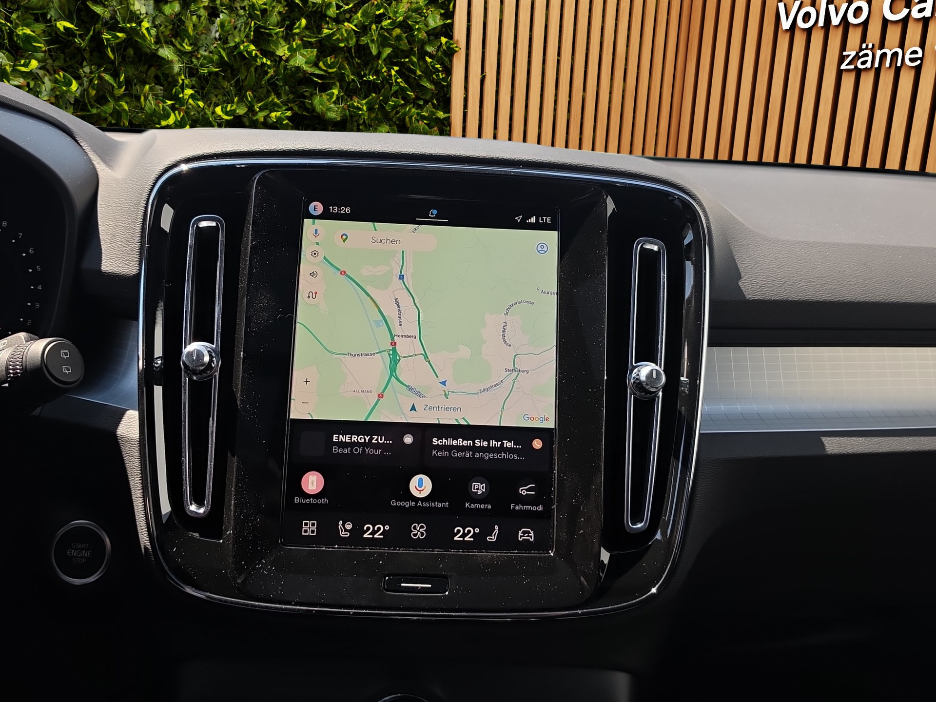 VOLVO XC40 2.0 B4 MH Black Edition-image-11