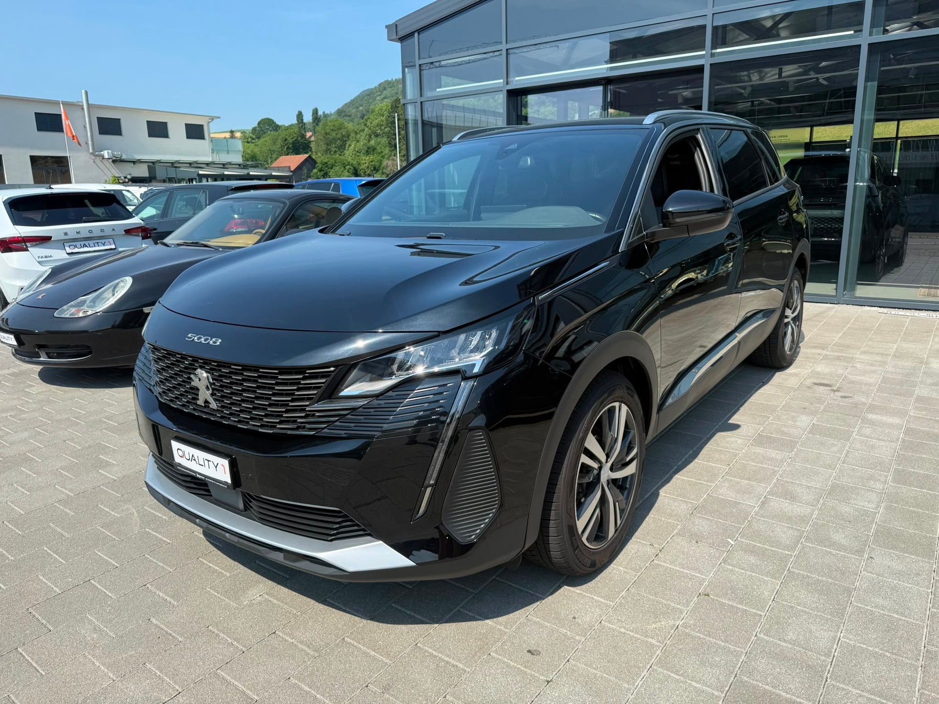 PEUGEOT 5008 1.5 BlueHDi Allure Pack EAT8-image-1