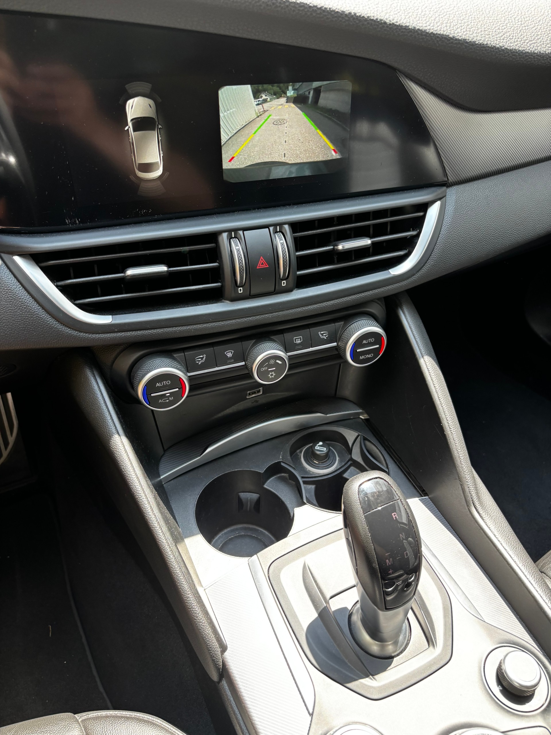 ALFA ROMEO Giulia 2.2 JTDM Super Automatic-image-10