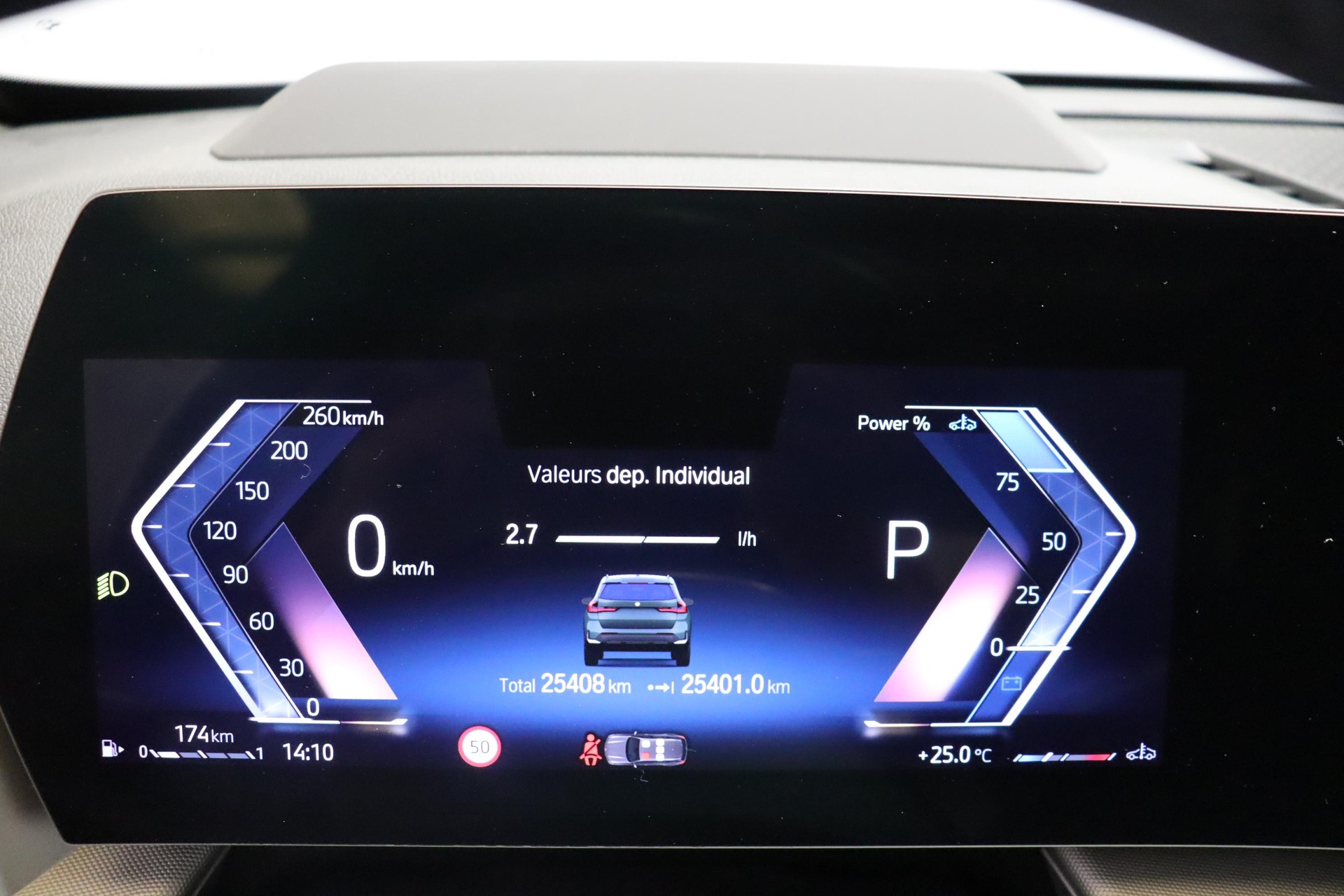 BMW X1 18i sDrive-image-12