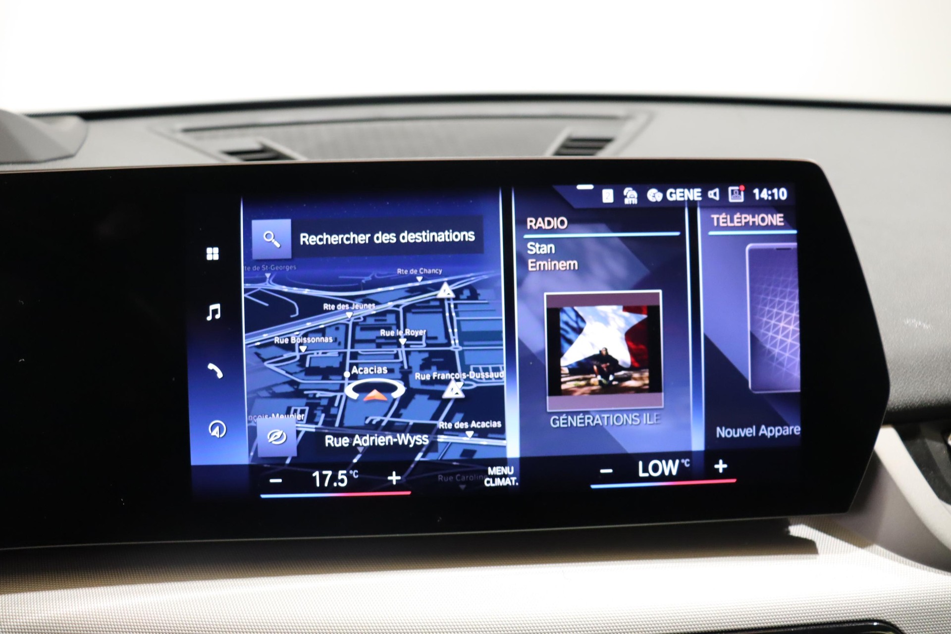 BMW X1 18i sDrive-image-14