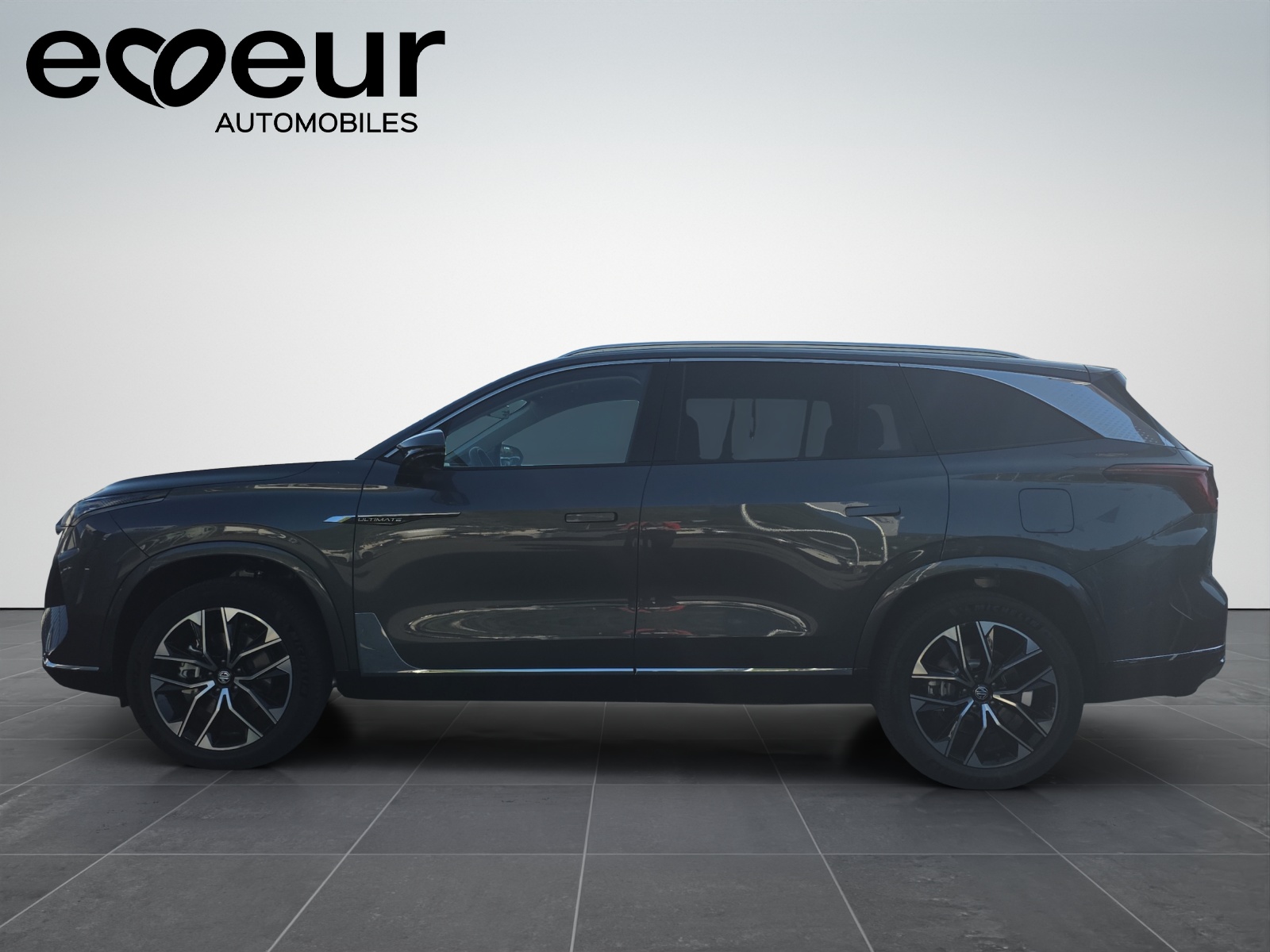 MG S9 PHEV Premium DEMO-image-2