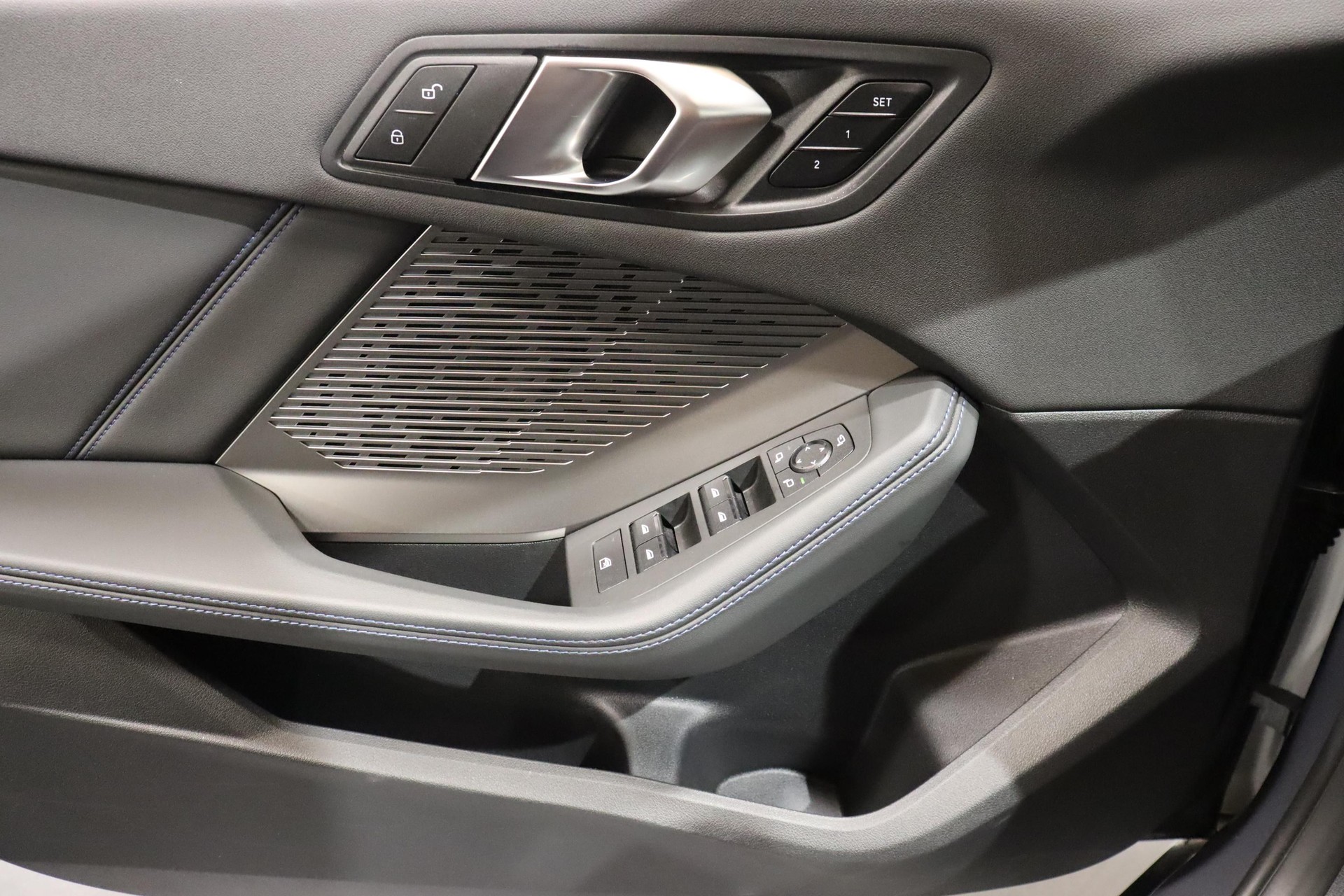 BMW 123 xDrive-image-20