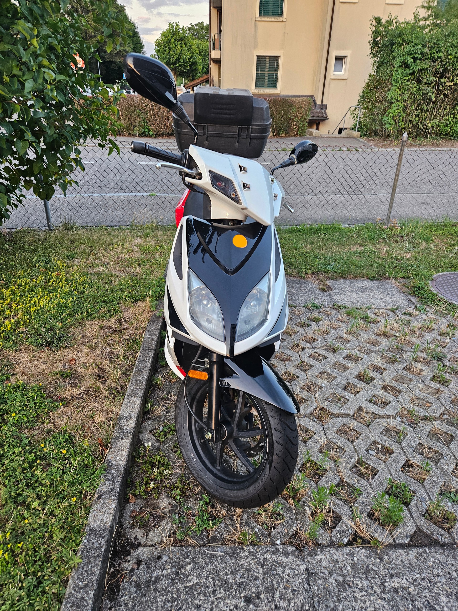 KYMCO Super 8 125-image-1