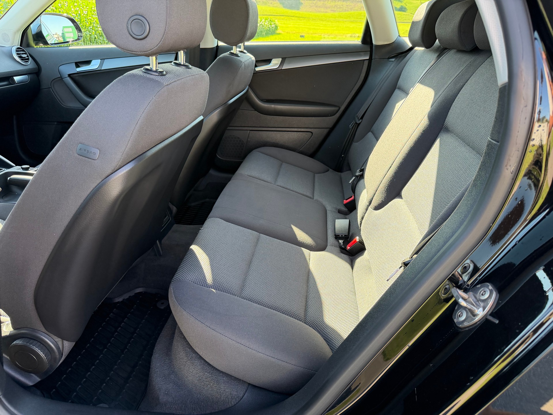 AUDI A3 Sportback 1.4 TFSI Ambition-image-10