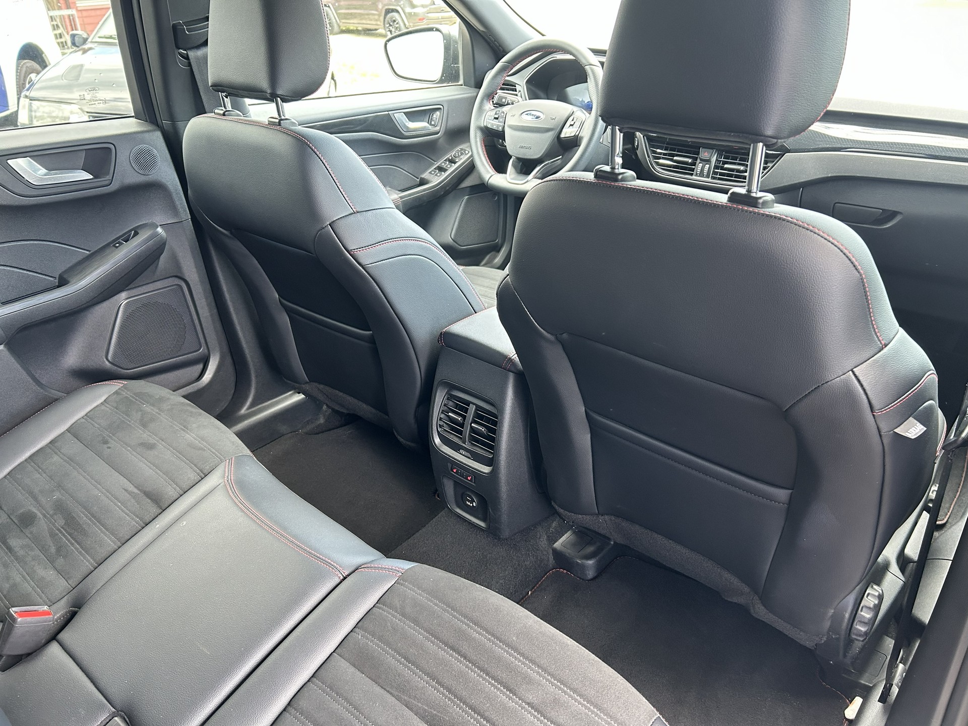 FORD Kuga 2.5 PHEV ST-Line X 2WD-image-5