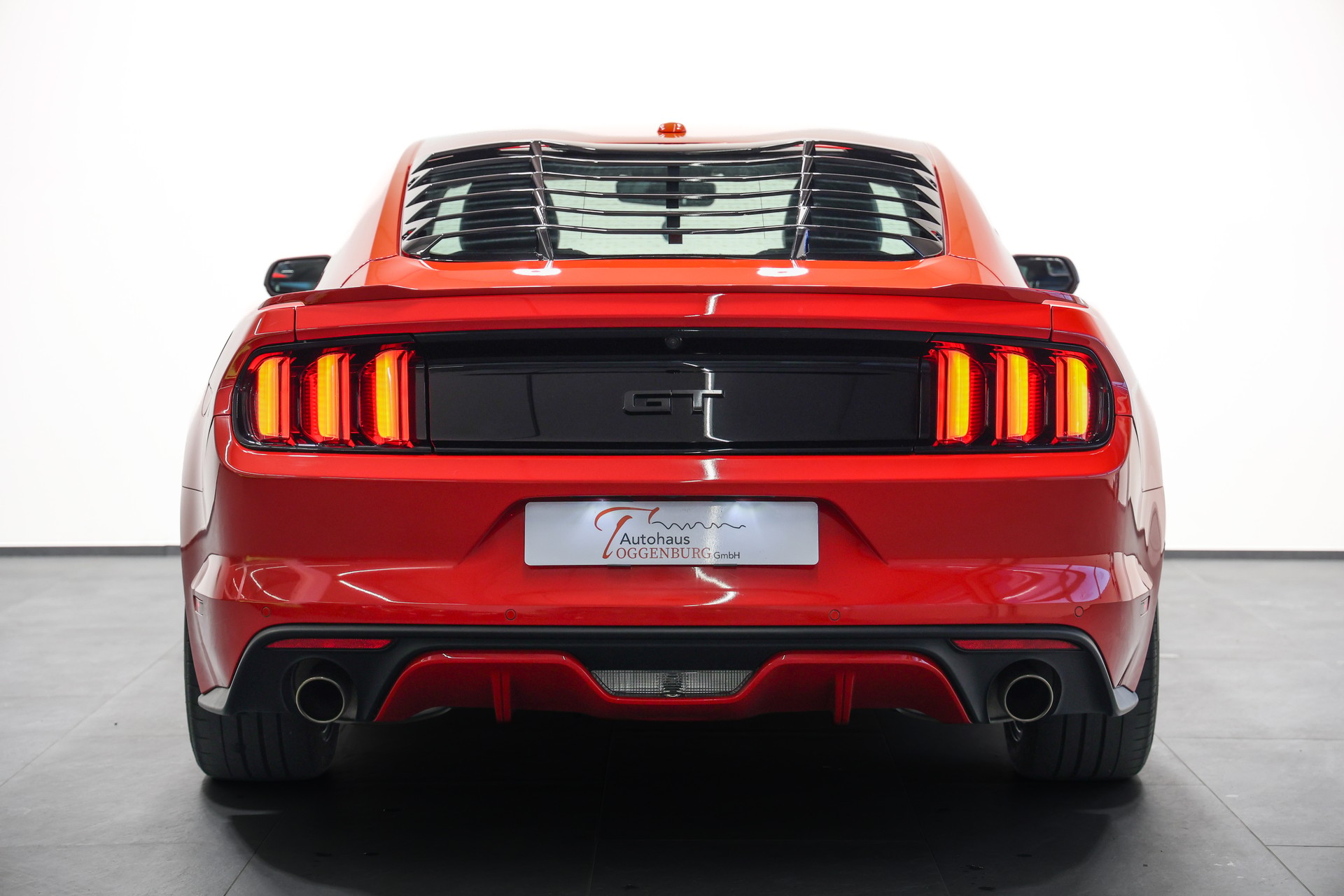 FORD Mustang Fastback 5.0 V8 GT Automat-image-15