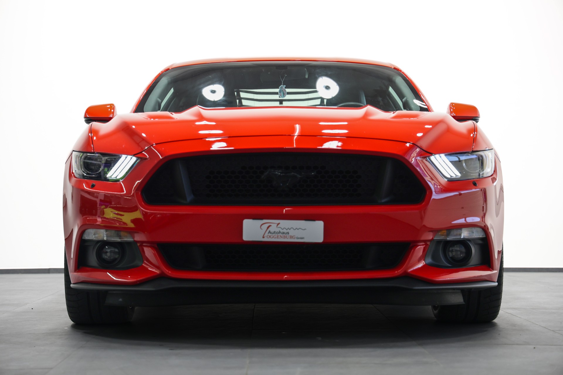 FORD Mustang Fastback 5.0 V8 GT Automat-image-5