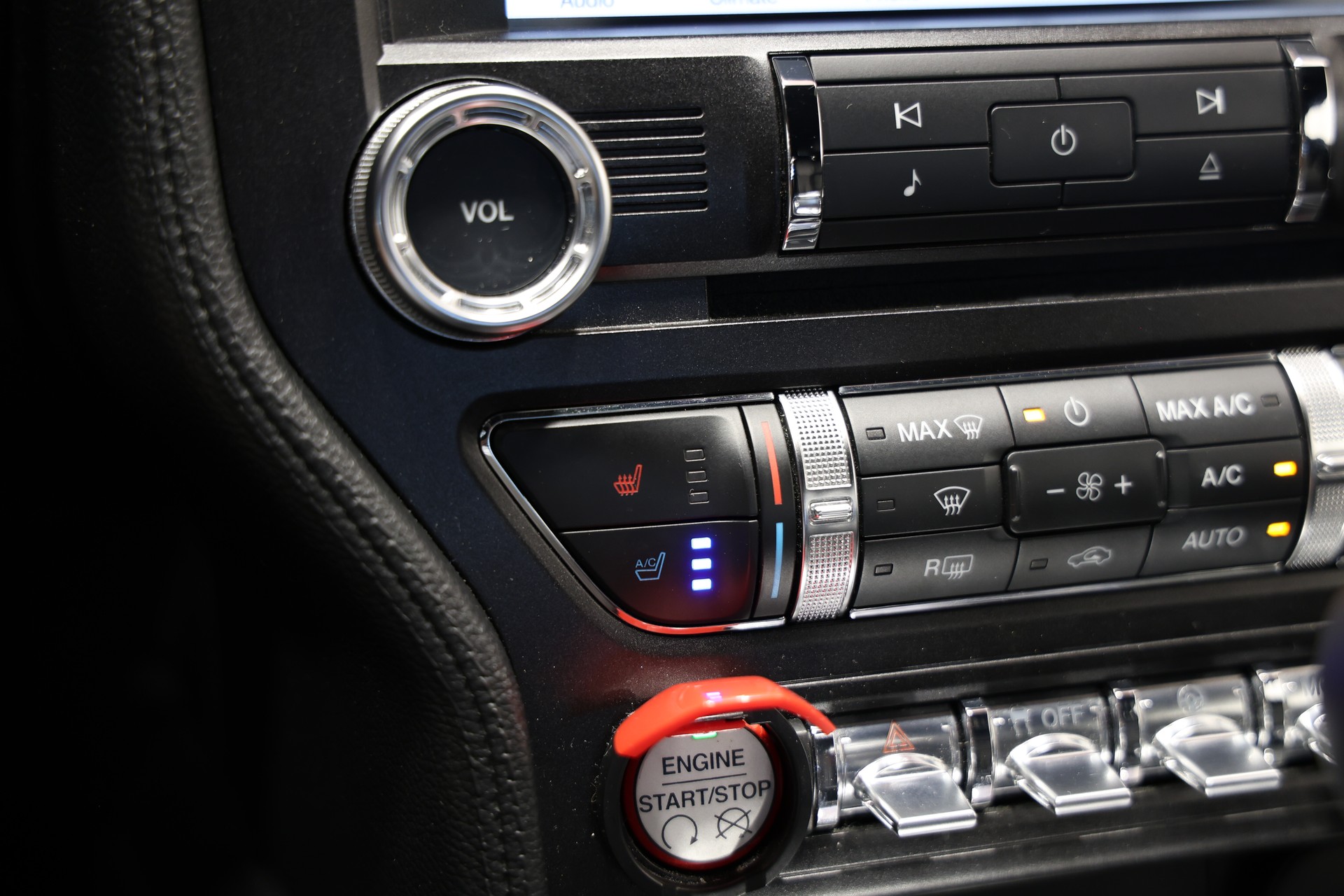 FORD Mustang Fastback 5.0 V8 GT Automat-image-28