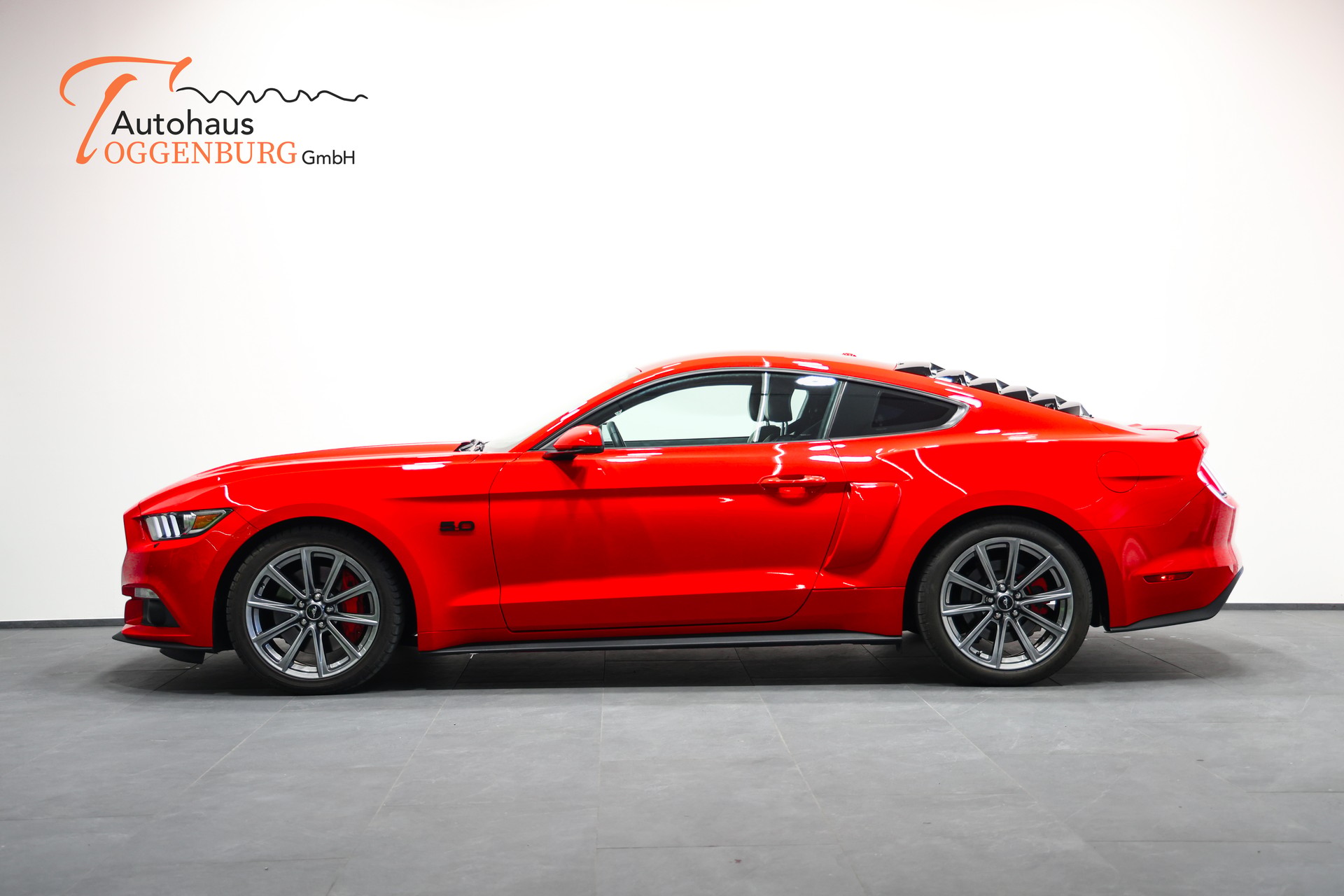 FORD Mustang Fastback 5.0 V8 GT Automat-image-10