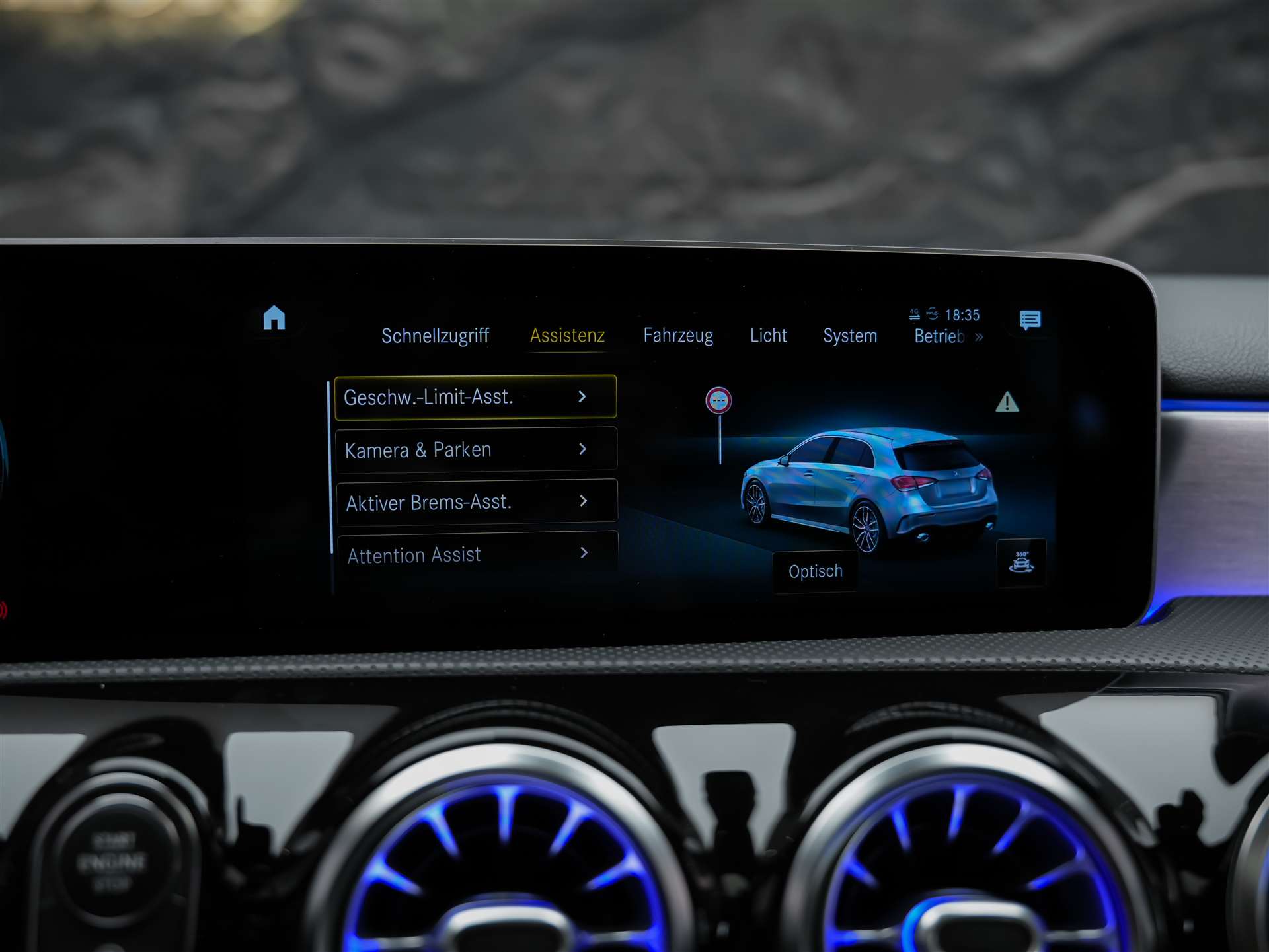 MERCEDES-BENZ A 35 AMG 4Matic Speedshift *CH Auto*Panorama*Burmester*El. Sitze mit Memory*-image-33