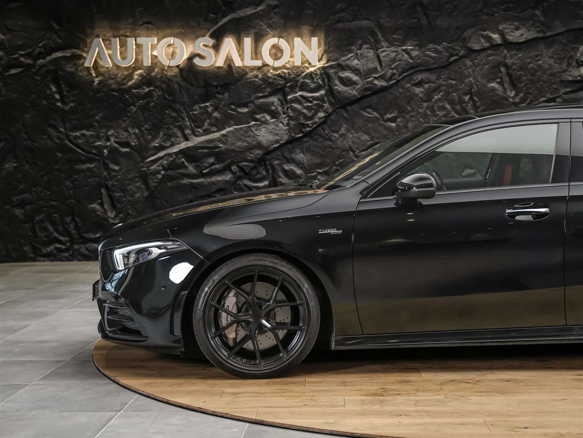 MERCEDES-BENZ A 35 AMG 4Matic Speedshift *CH Auto*Panorama*Burmester*El. Sitze mit Memory*-image-15