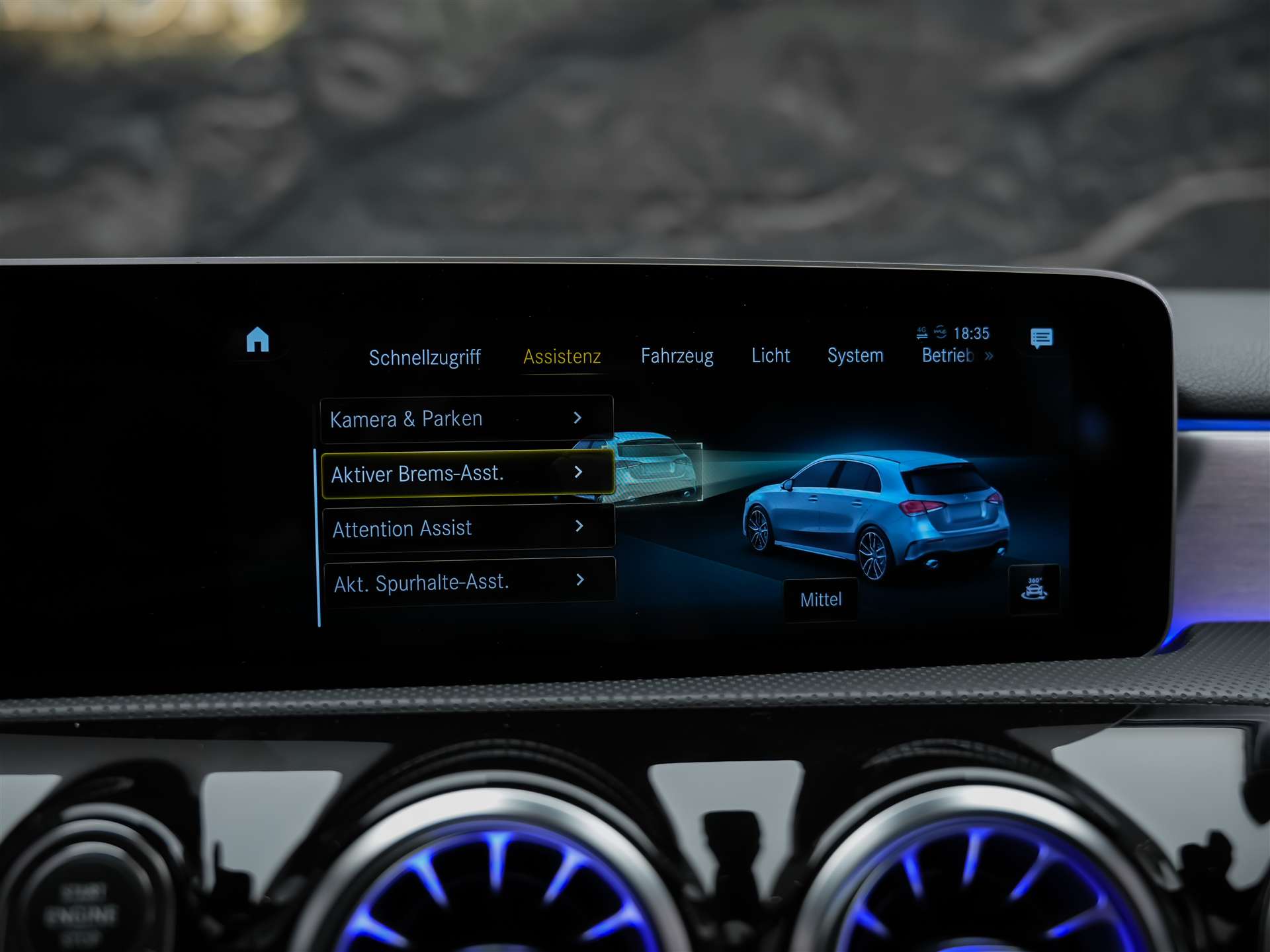 MERCEDES-BENZ A 35 AMG 4Matic Speedshift *CH Auto*Panorama*Burmester*El. Sitze mit Memory*-image-34