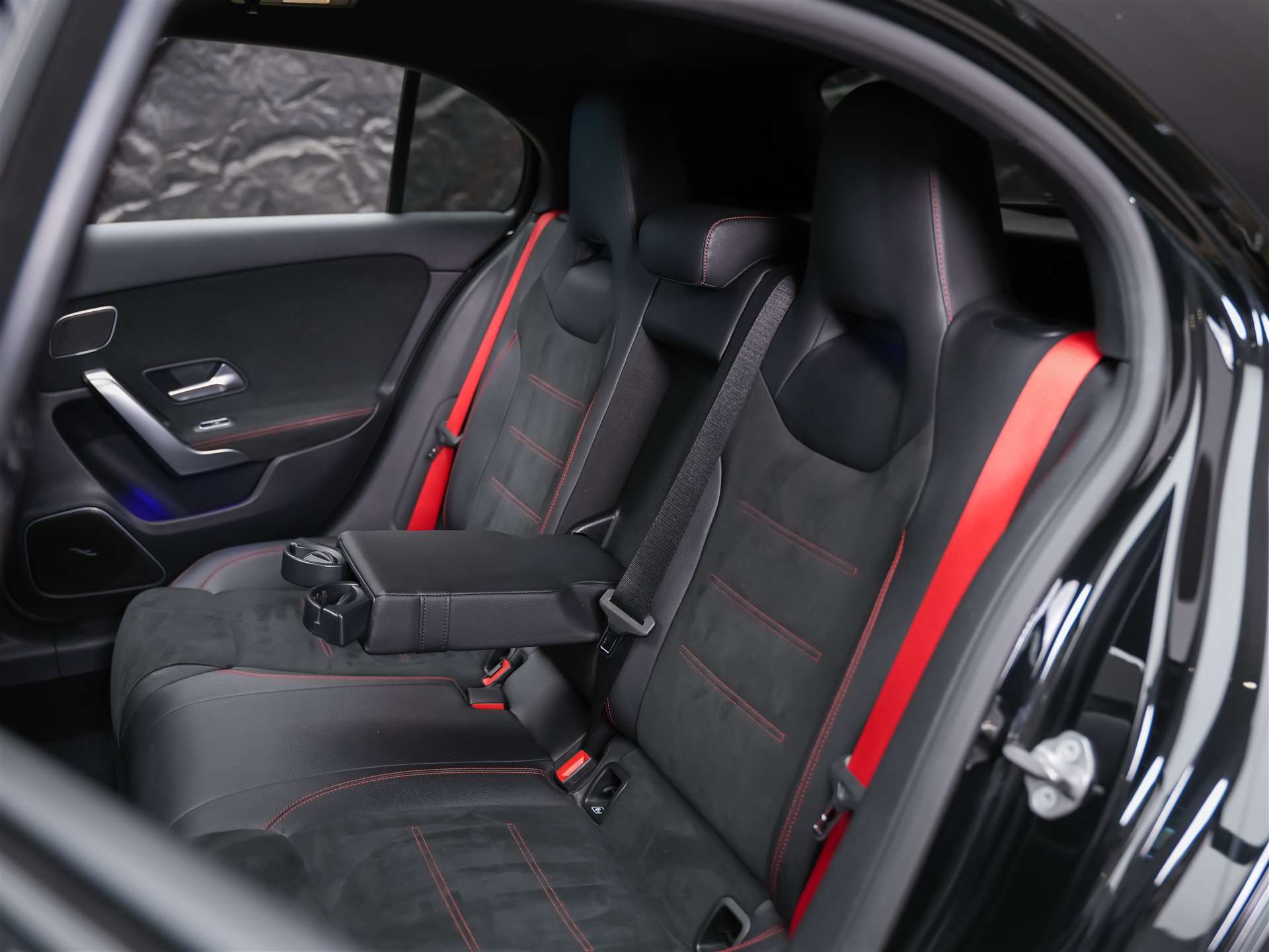MERCEDES-BENZ A 35 AMG 4Matic Speedshift *CH Auto*Panorama*Burmester*El. Sitze mit Memory*-image-13