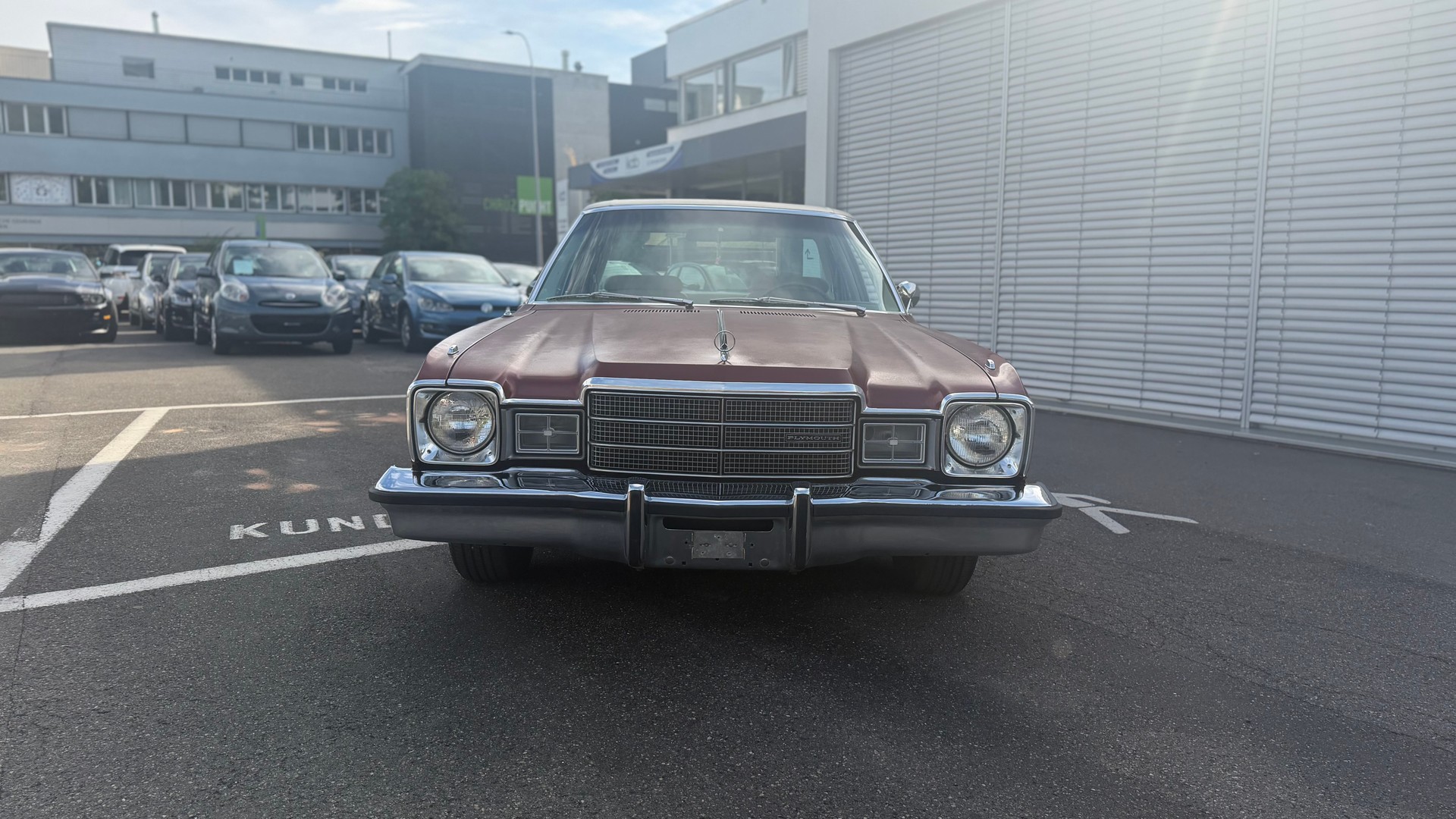 PLYMOUTH Volare-image-1