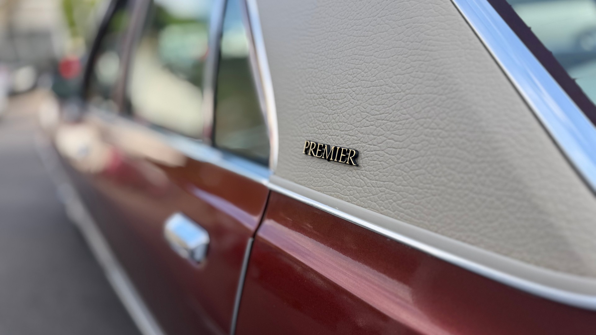 PLYMOUTH Volare-image-9