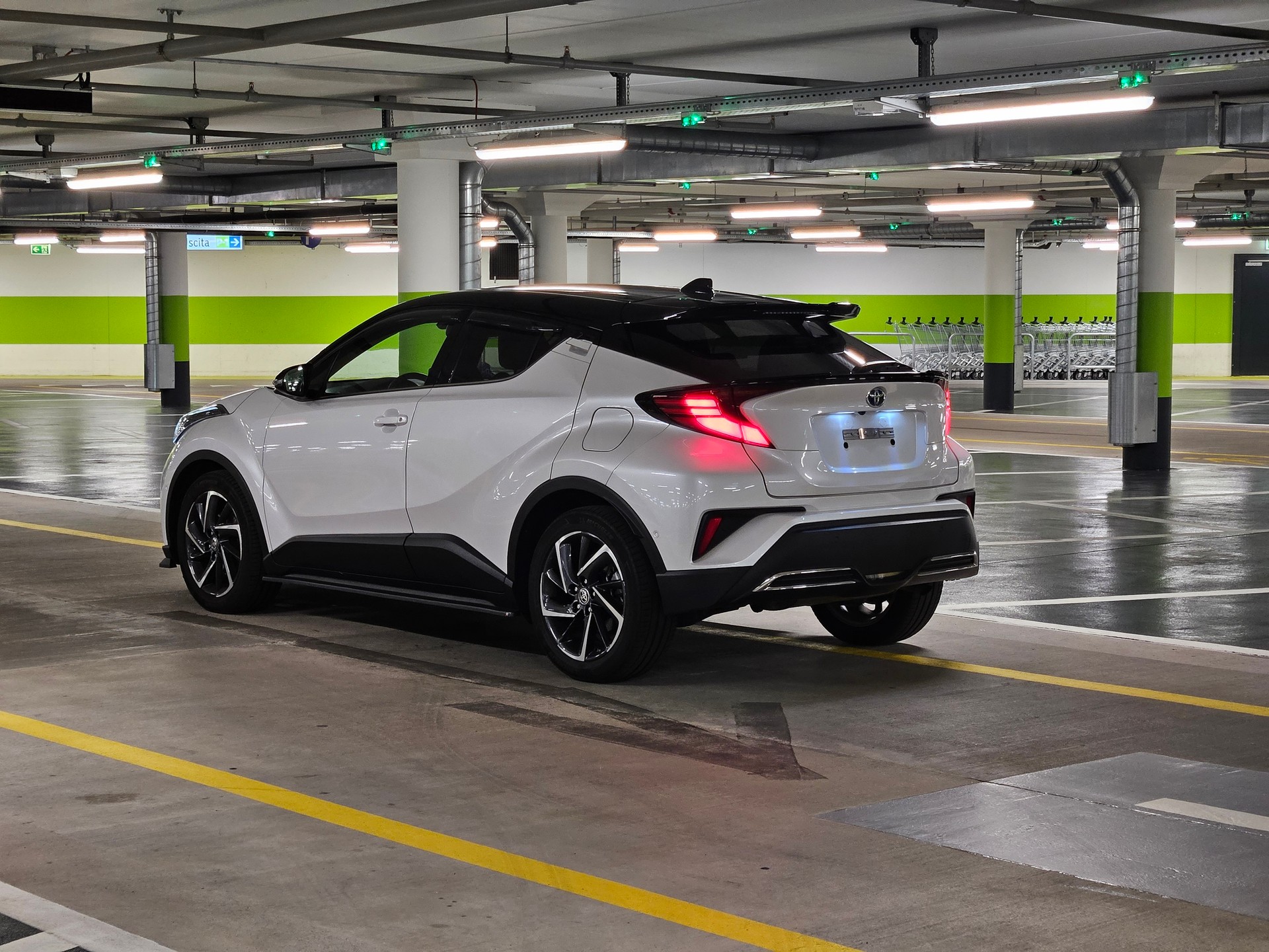 TOYOTA 2.0 VVTi HSD Move-image-2