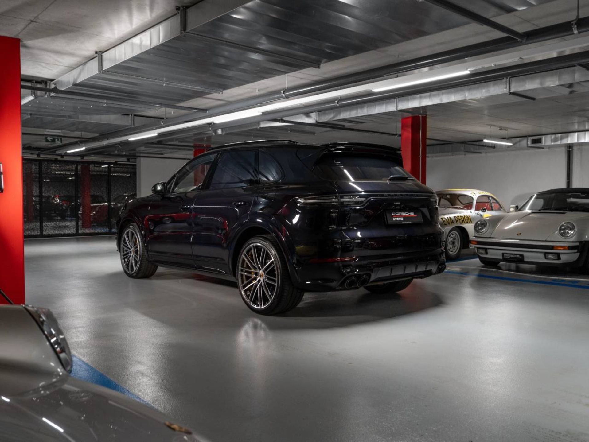 PORSCHE Cayenne Turbo S E-Hybrid-image-2