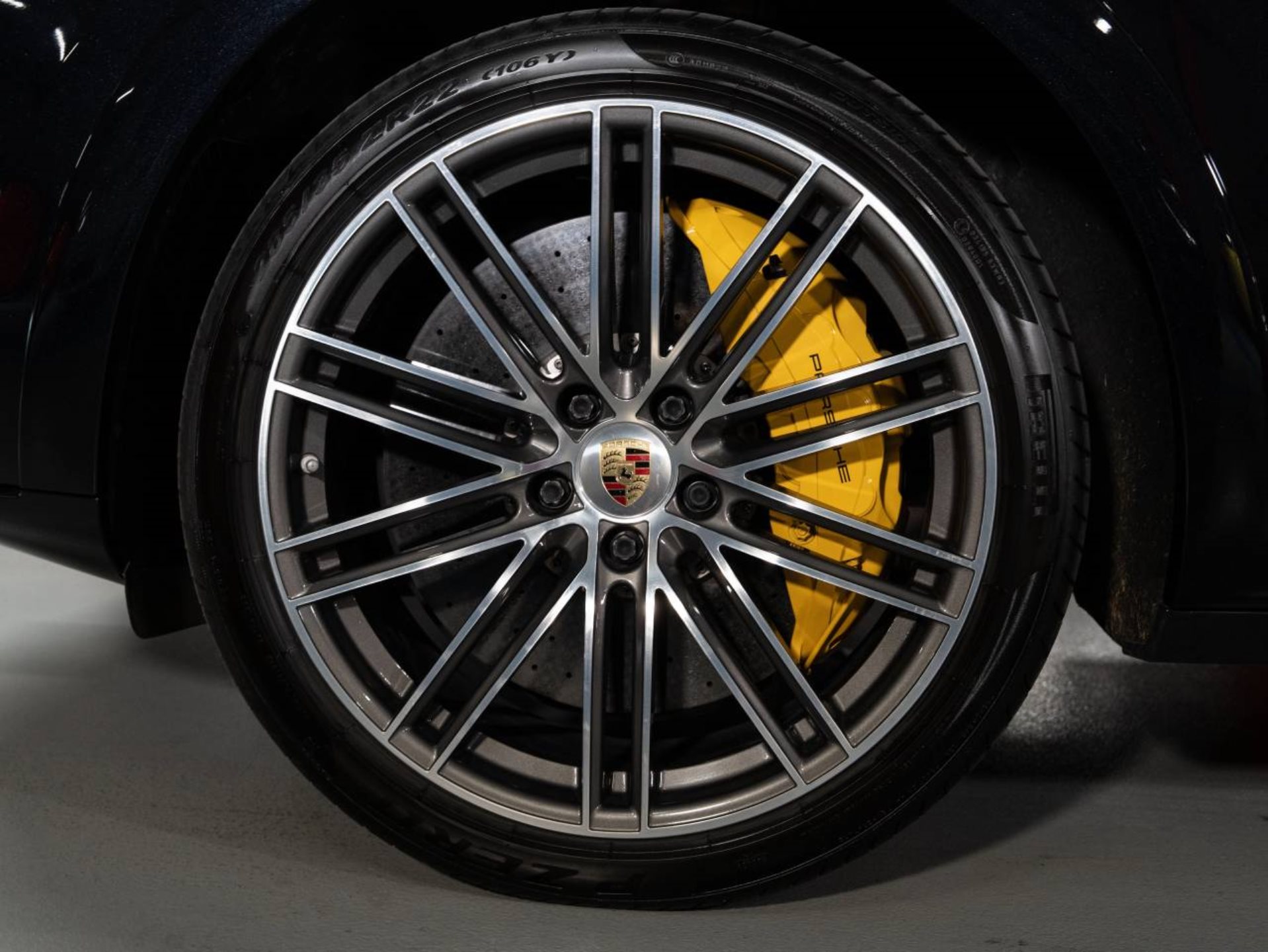 PORSCHE Cayenne Turbo S E-Hybrid-image-19