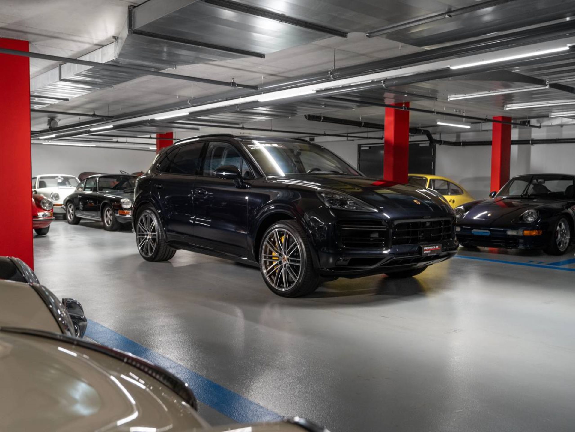 PORSCHE Cayenne Turbo S E-Hybrid-image-5
