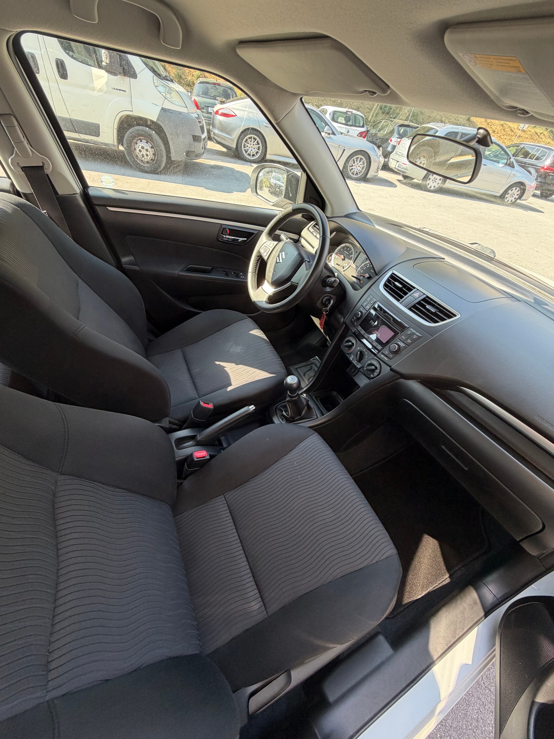 SUZUKI Swift 1.2i 16V GL 4x4-image-6