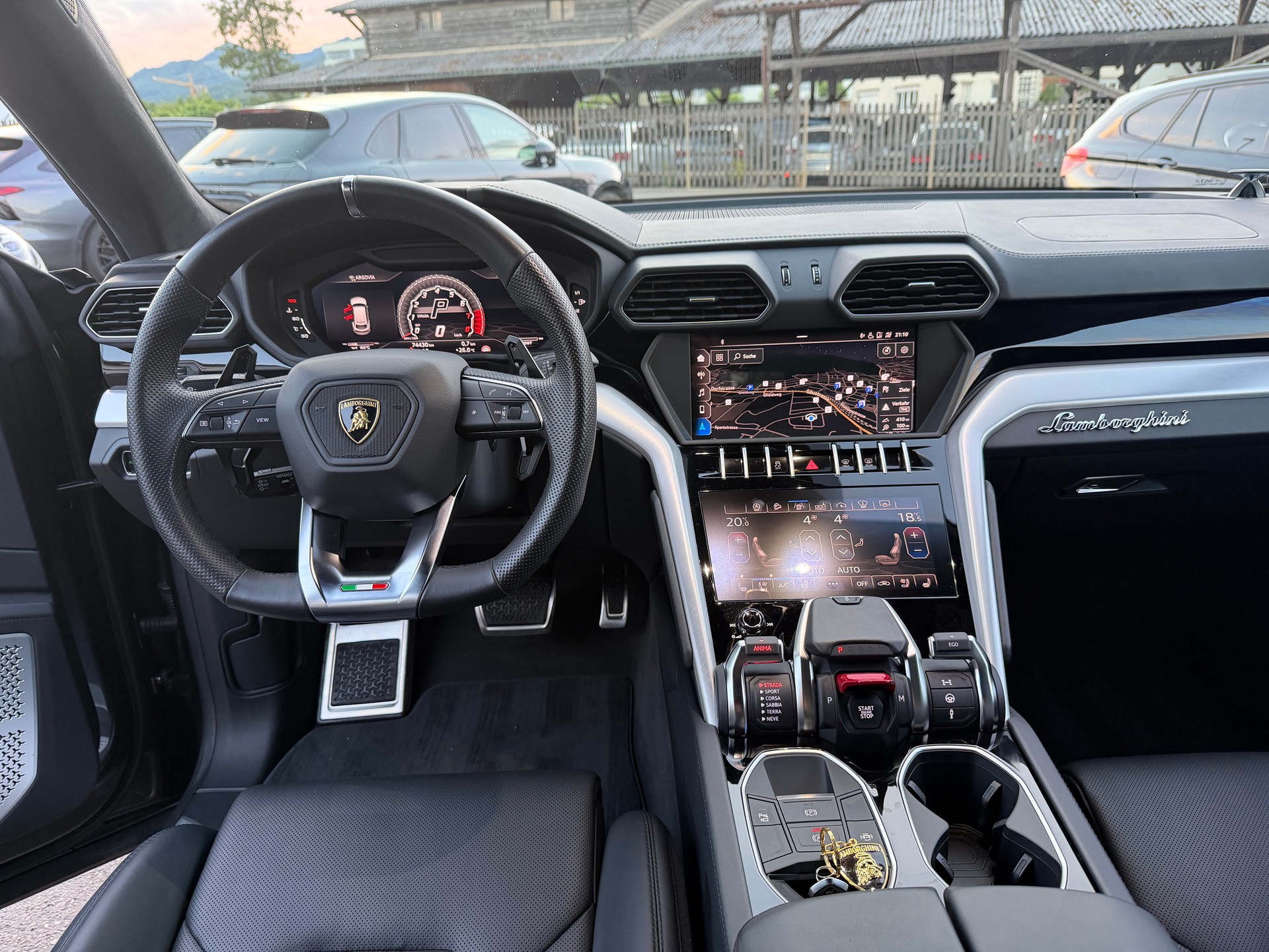 LAMBORGHINI Urus E-Gear-image-9