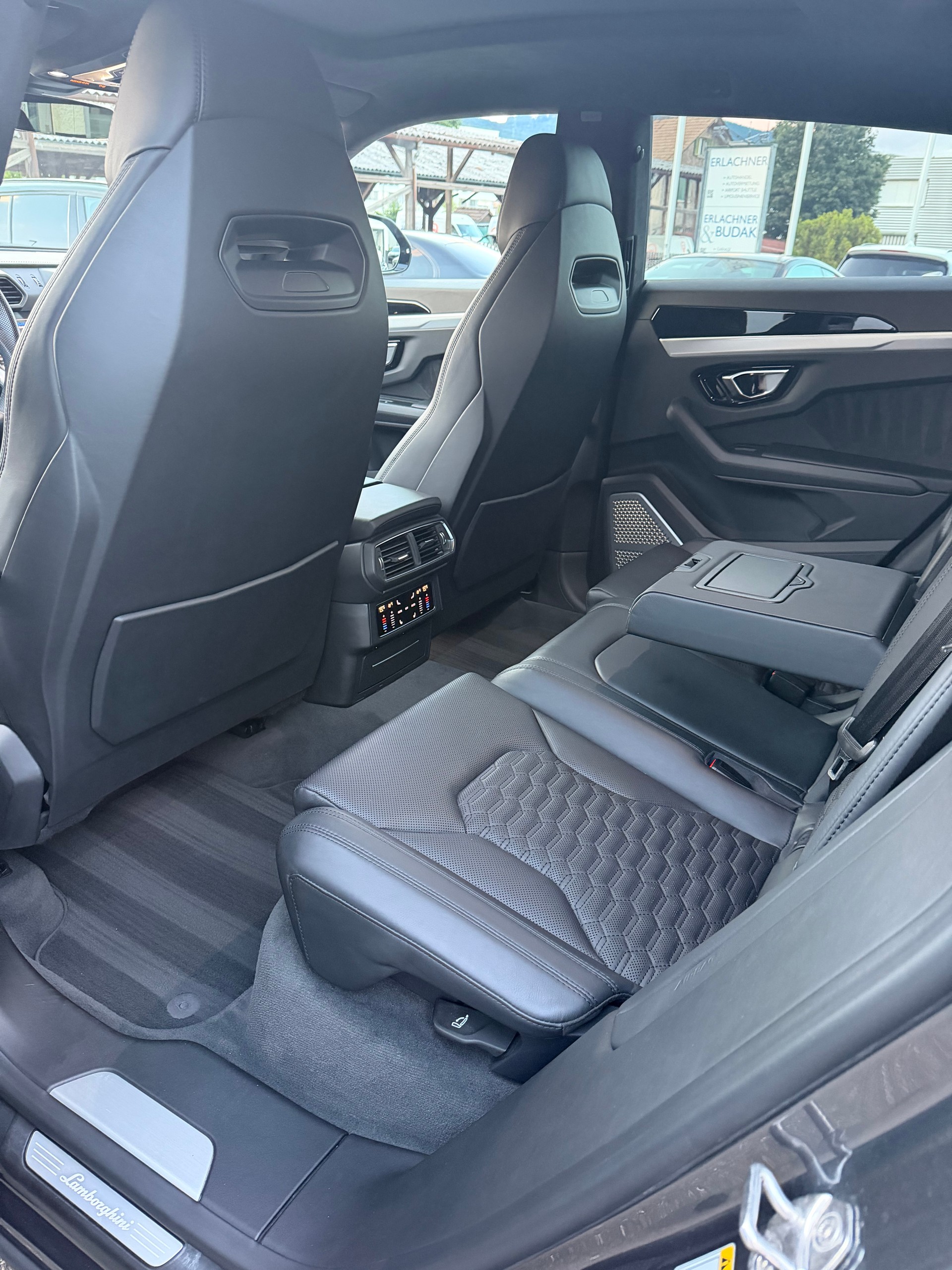 LAMBORGHINI Urus E-Gear-image-11