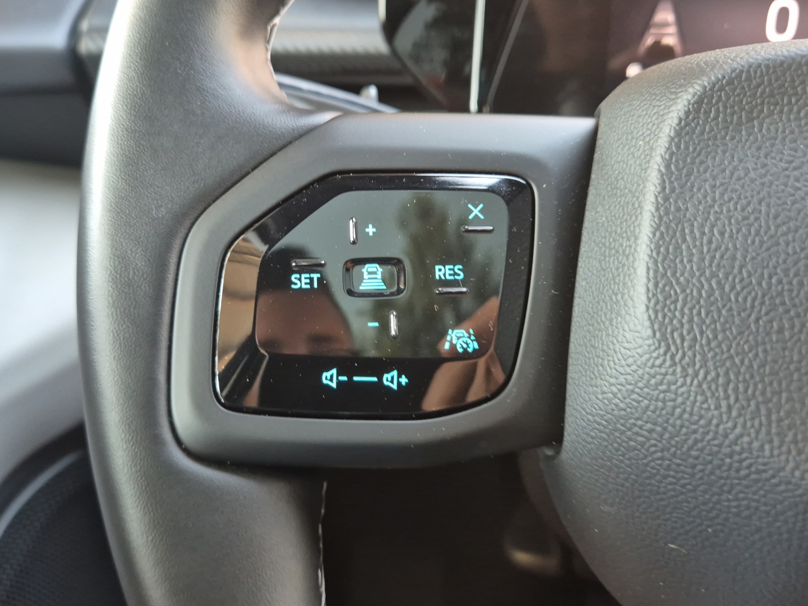 FORD Explorer Elektro 79kWh Extended Range Premium*Head up Display*Panoramadach*Anhängerkupplung*-image-19