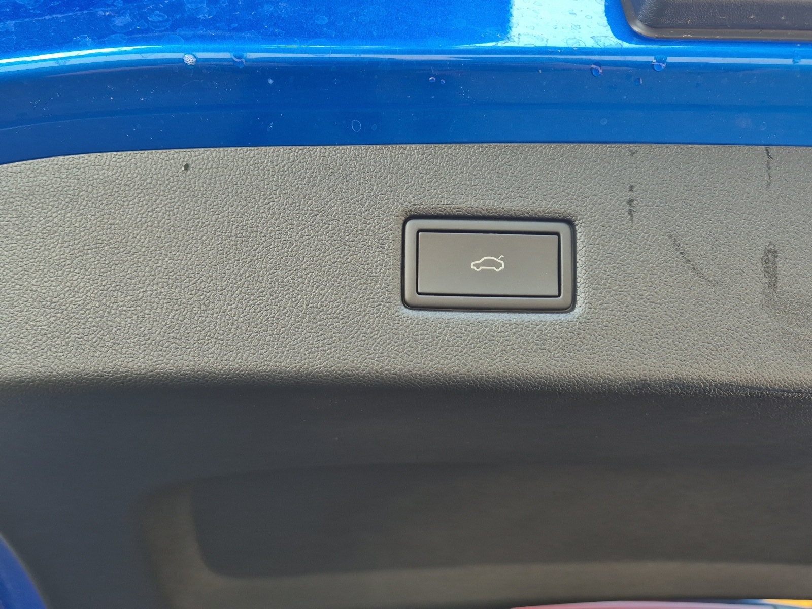 FORD Explorer Elektro 79kWh Extended Range Premium*Head up Display*Panoramadach*Anhängerkupplung*-image-25