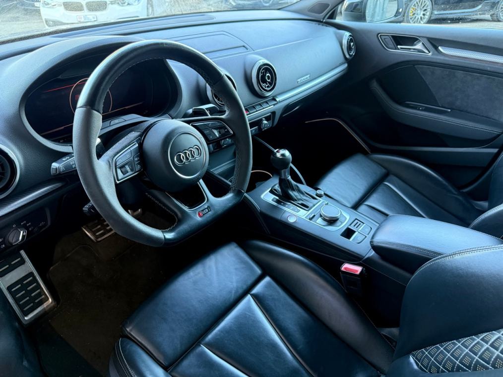 AUDI RS3 Sportback 2.5 TSi quattro-image-3