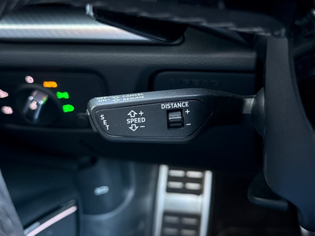 AUDI RS3 Sportback 2.5 TSi quattro-image-4