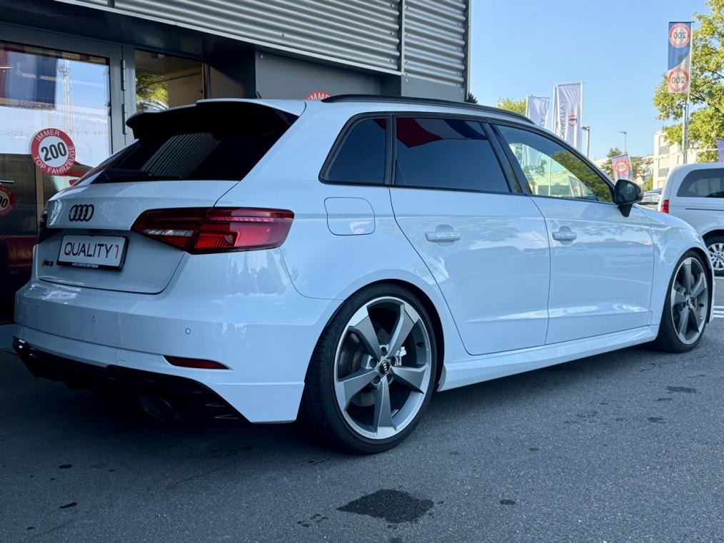 AUDI RS3 Sportback 2.5 TSi quattro-image-2