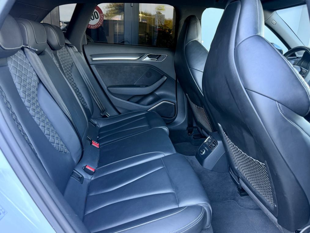 AUDI RS3 Sportback 2.5 TSi quattro-image-11