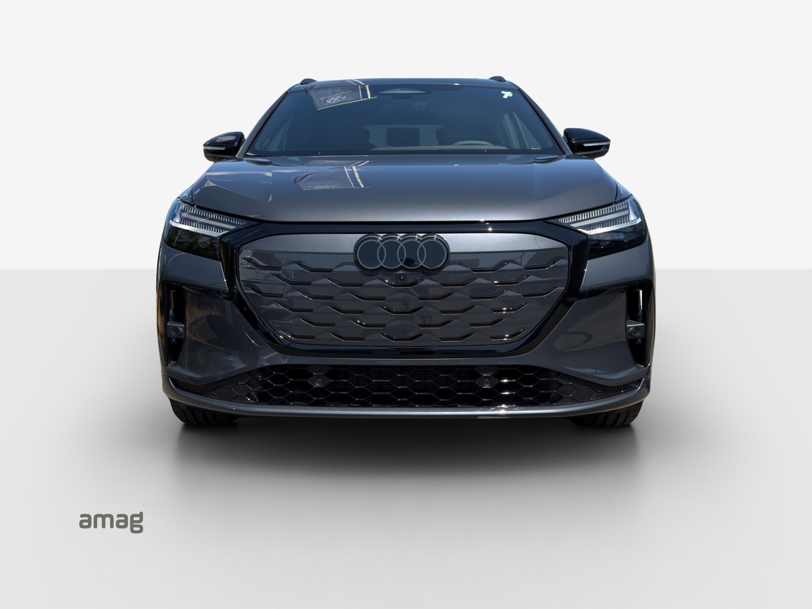 AUDI Q4 e-tron SUV quattro performance-image-6