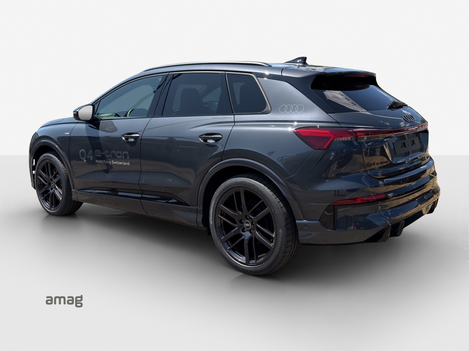 AUDI Q4 e-tron SUV quattro performance-image-2