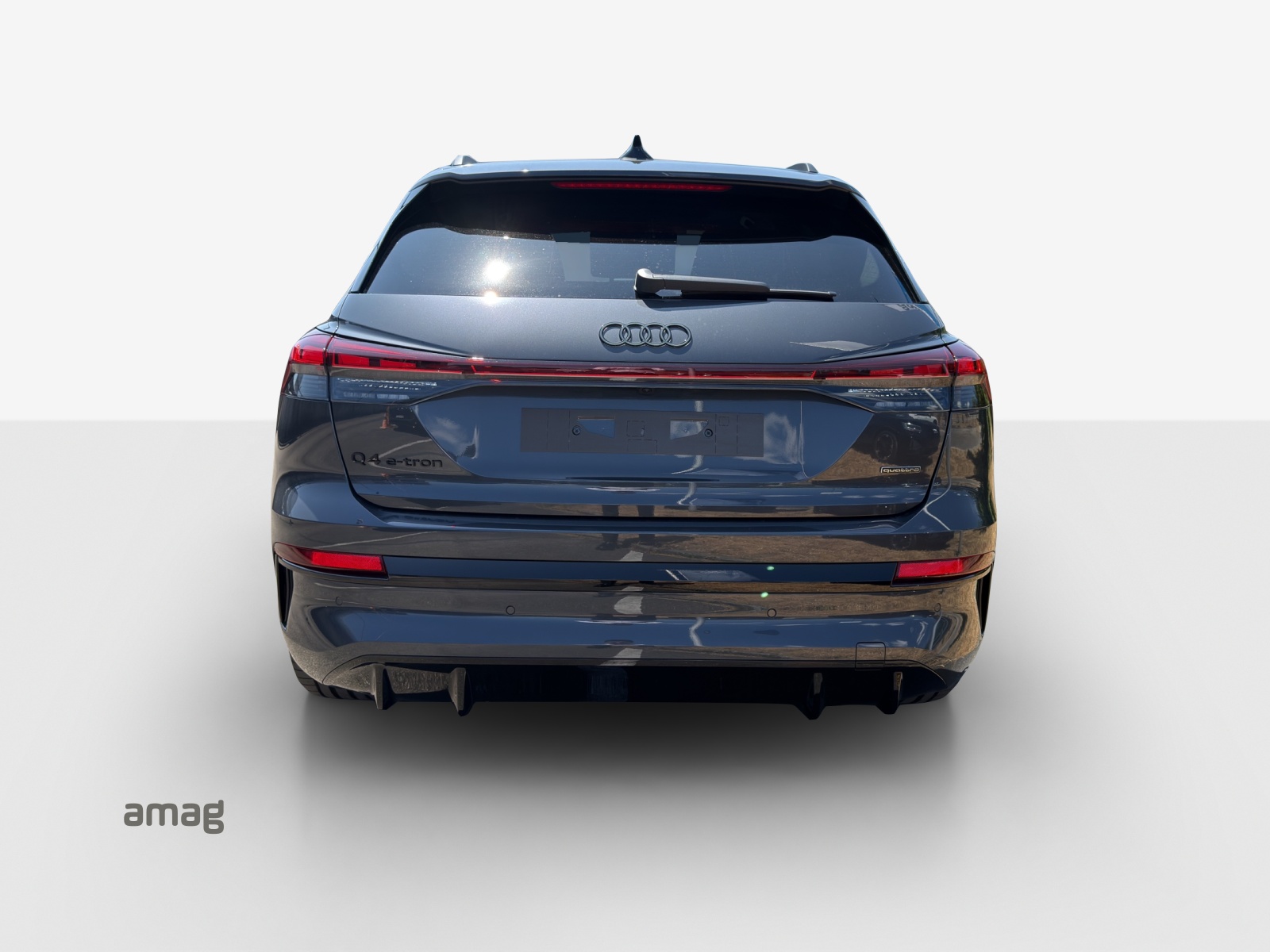 AUDI Q4 e-tron SUV quattro performance-image-3