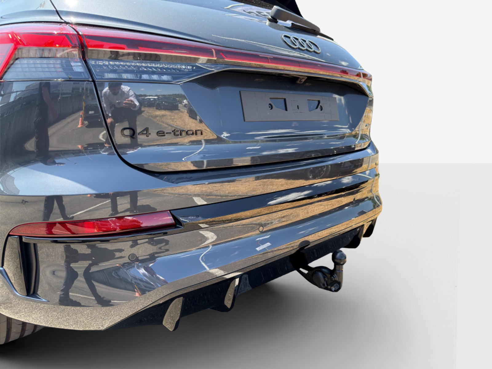 AUDI Q4 e-tron SUV quattro performance-image-13
