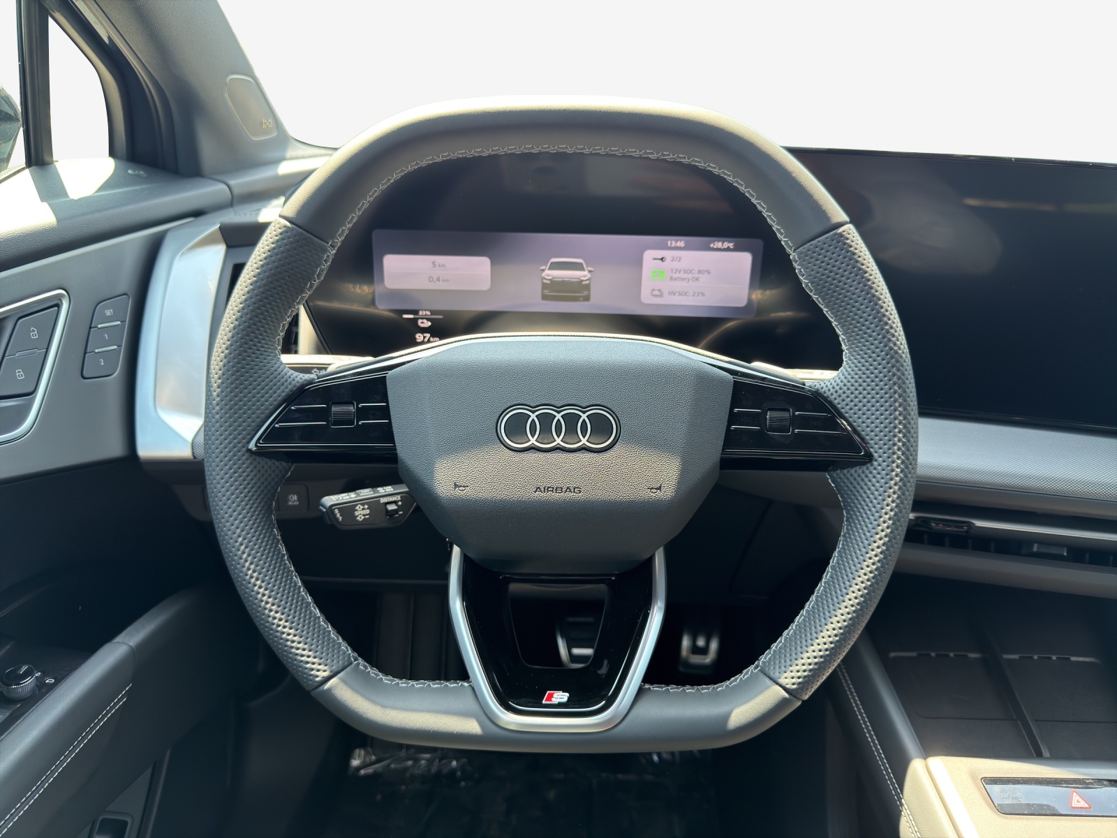 AUDI Q4 e-tron SUV quattro performance-image-9