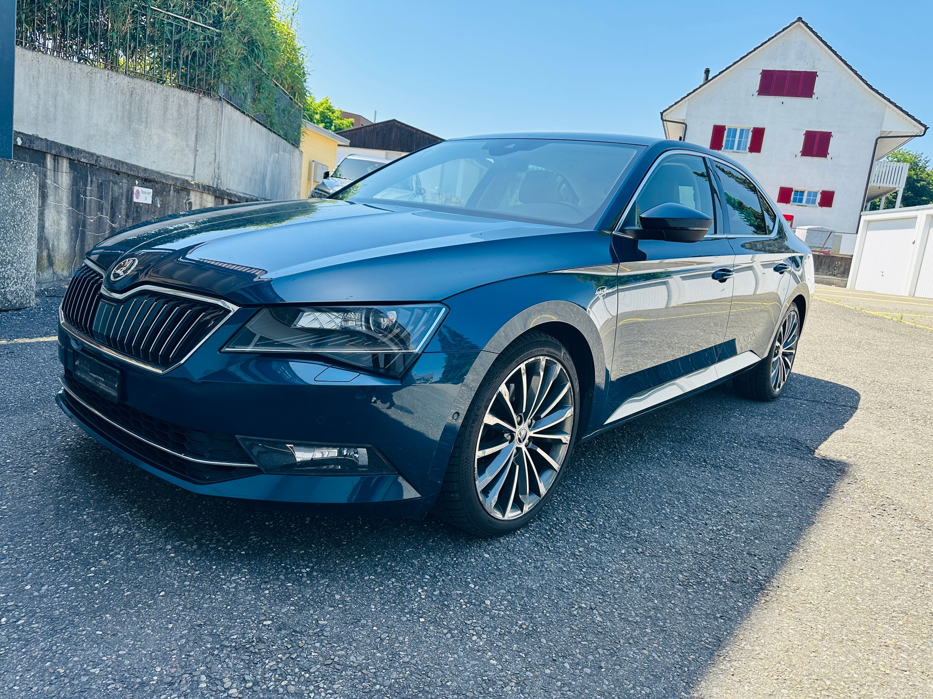 SKODA Superb 2.0TDi L&K 4x4 DSG-image-2