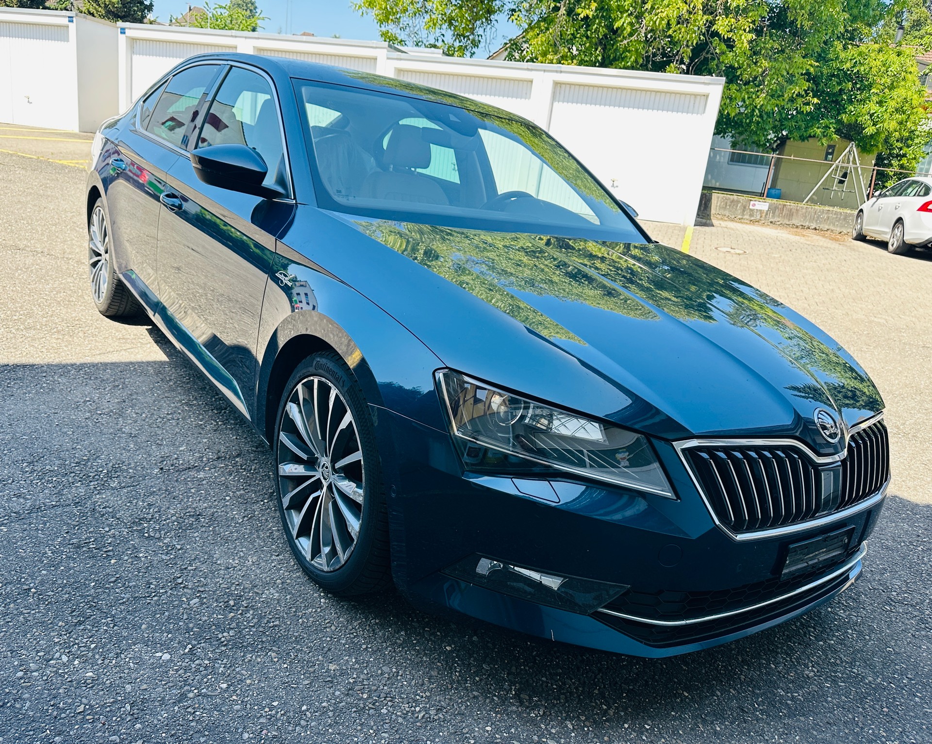SKODA Superb 2.0TDi L&K 4x4 DSG-image-1