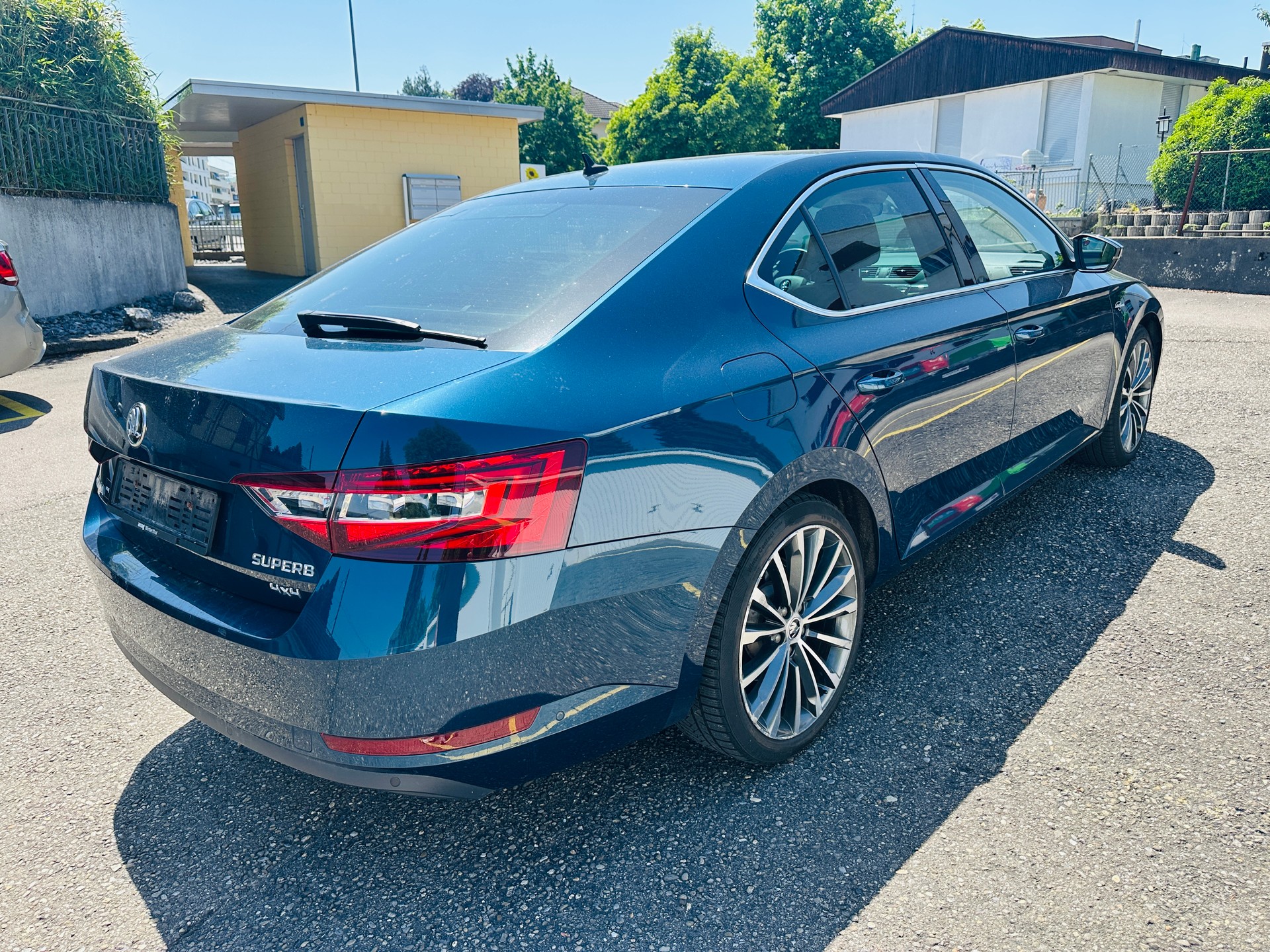 SKODA Superb 2.0TDi L&K 4x4 DSG-image-9