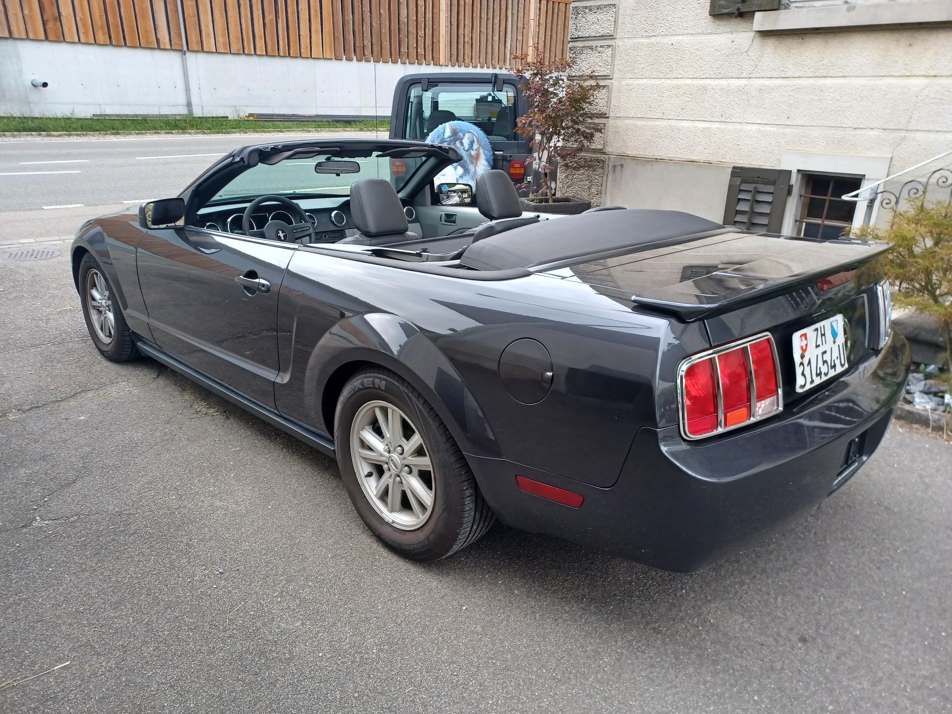 FORD MUSTANG-image-3