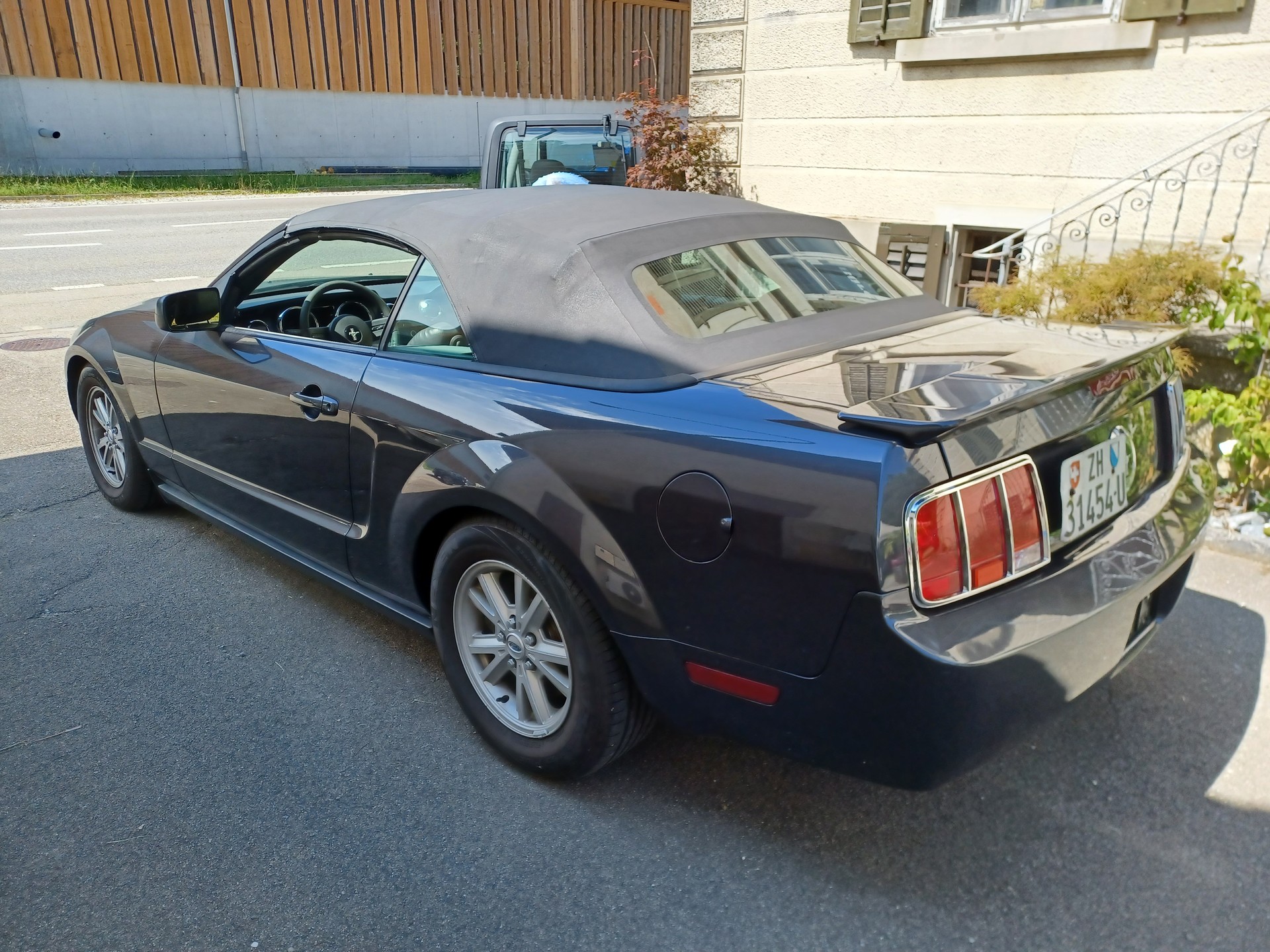 FORD MUSTANG-image-4
