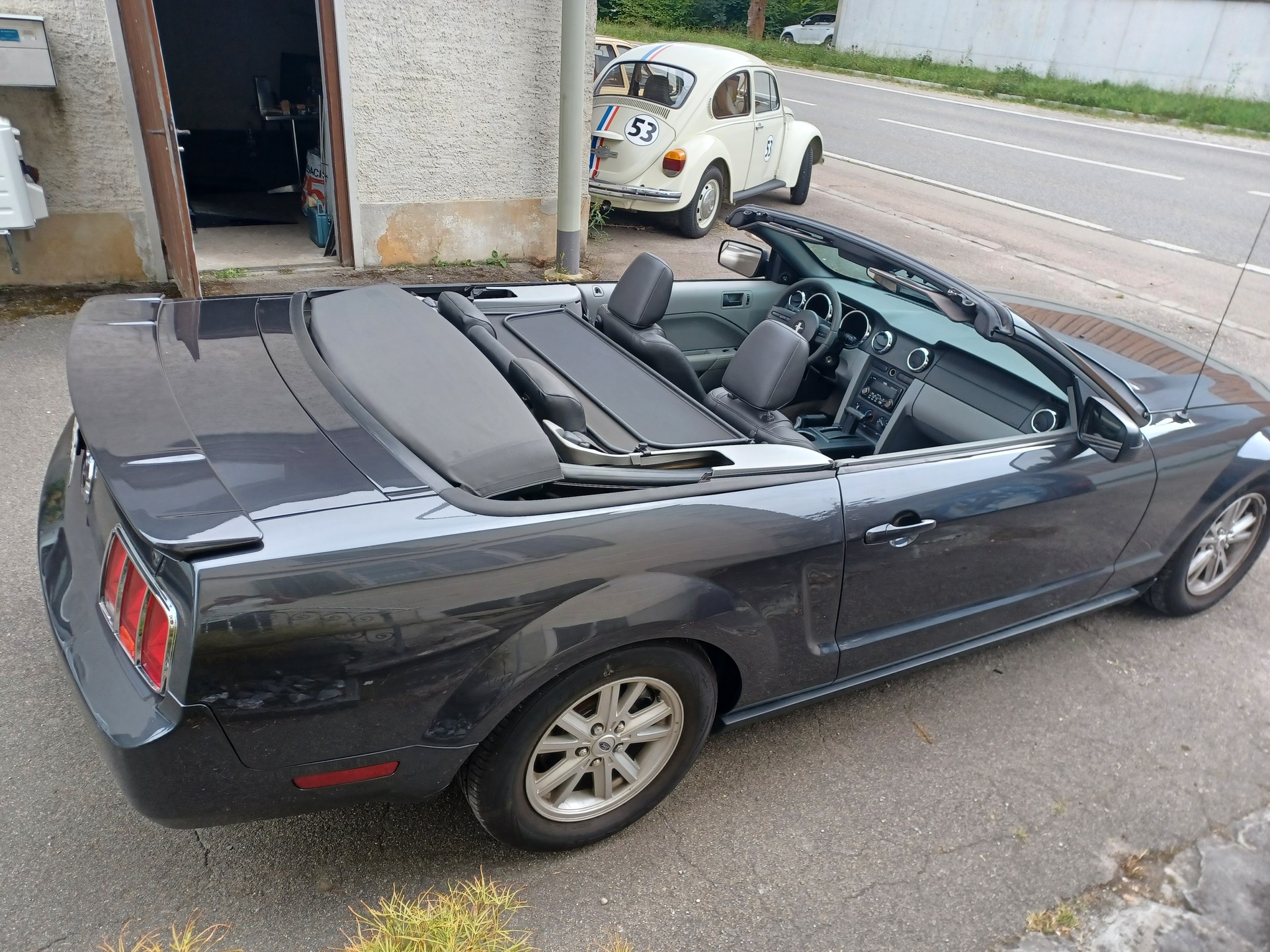 FORD MUSTANG-image-2