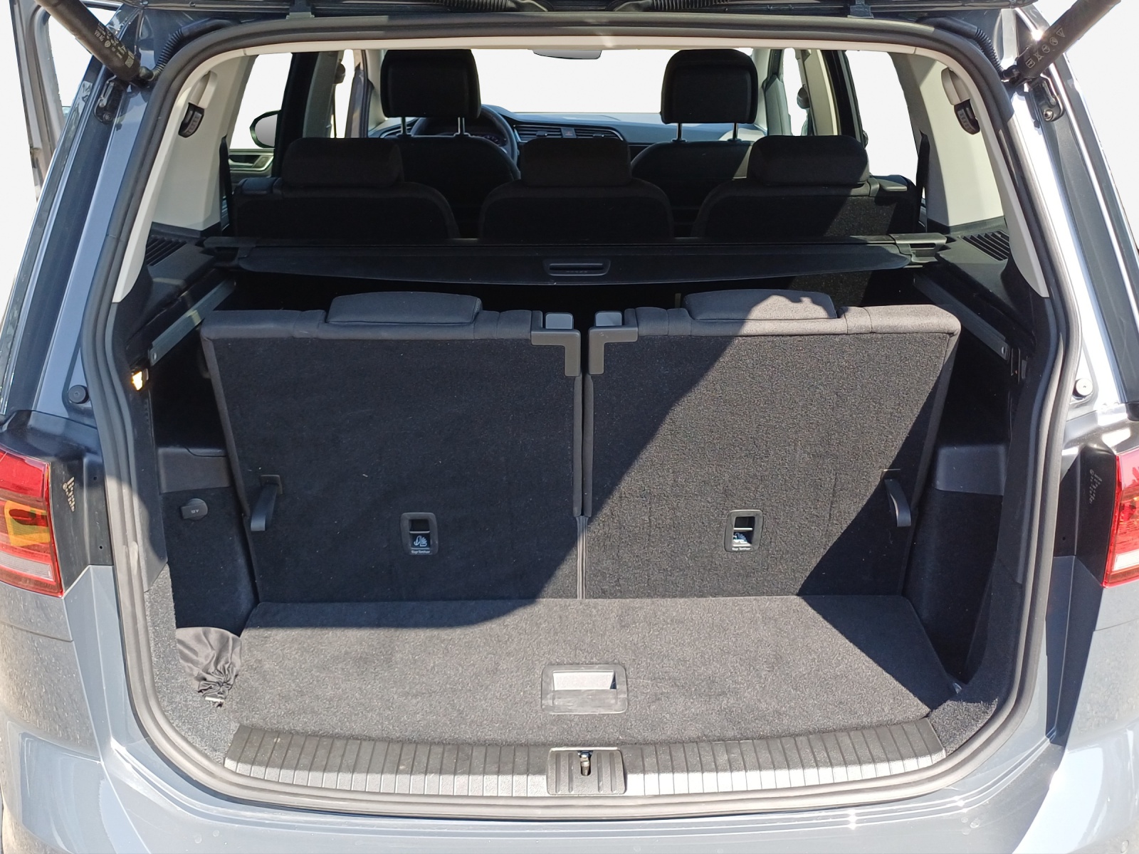 VW Touran 2.0 TDI BlueMotion Technology Highline DSG-image-13